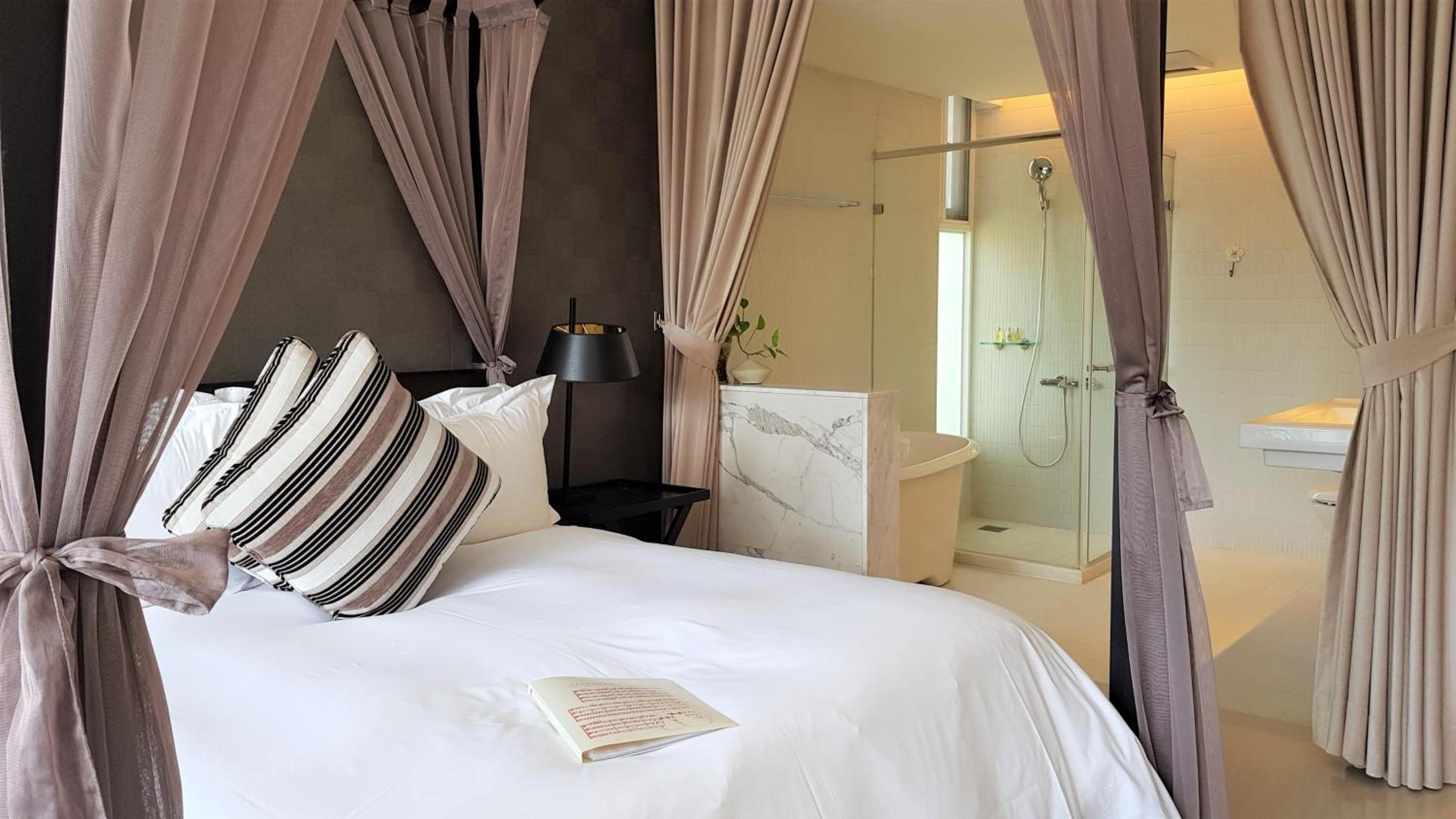 King Room with Garden View photo 3
