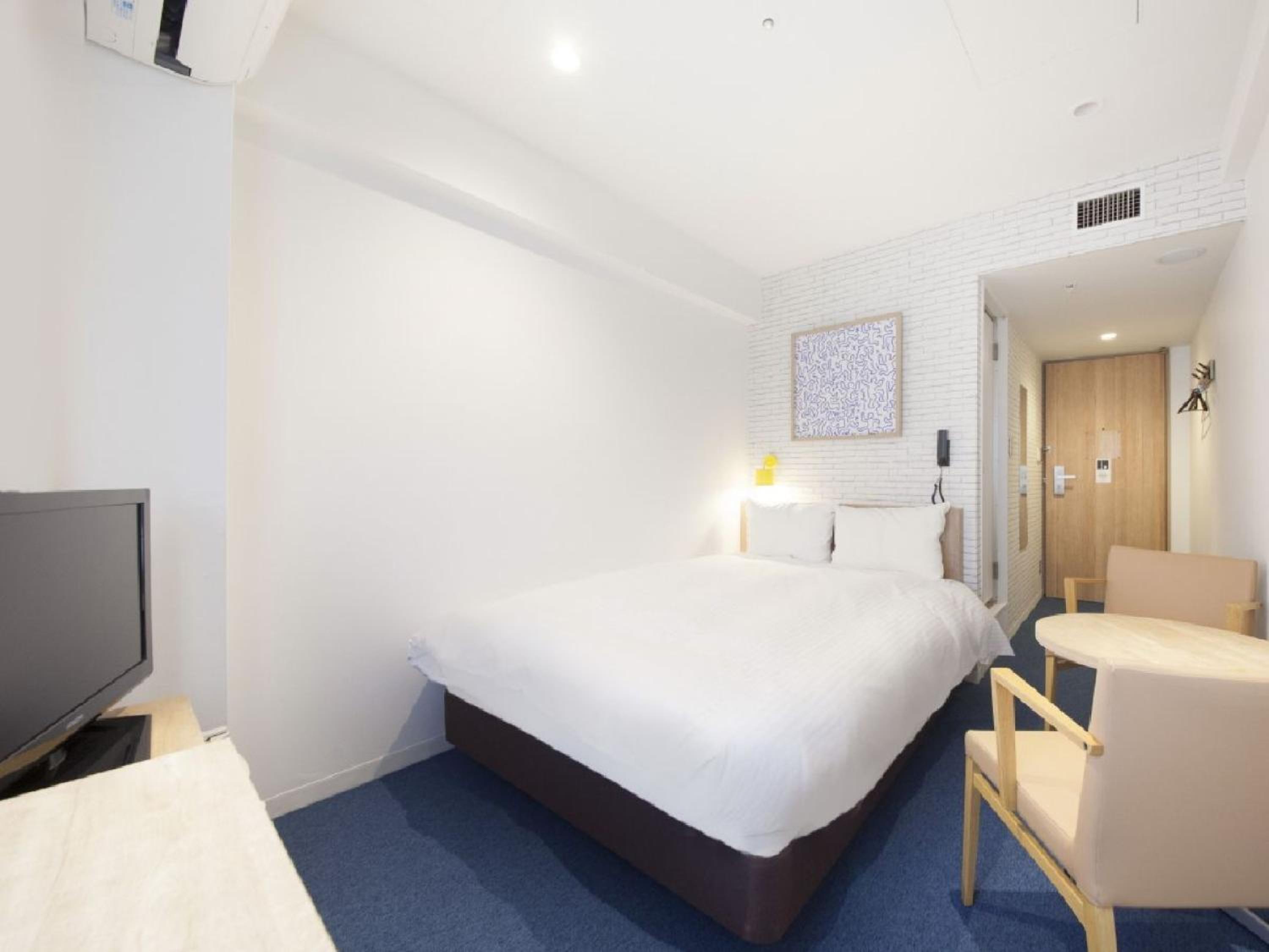 Designer Standard Double Room - Non-Smoking photo 2