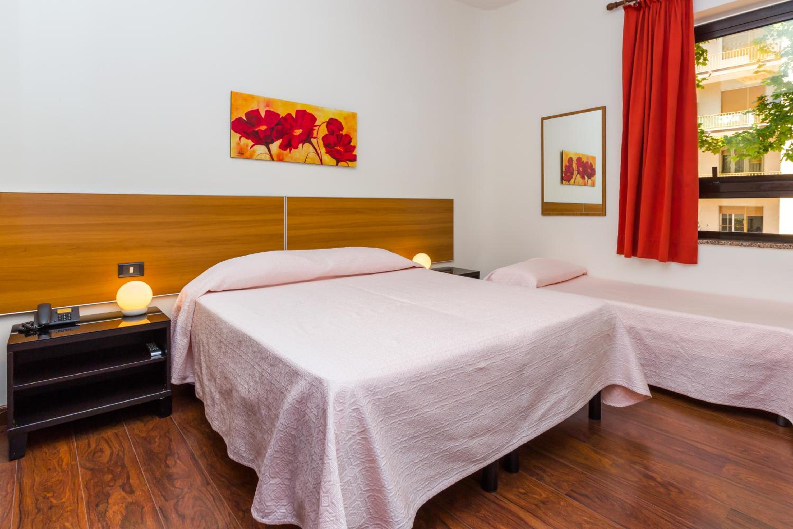 Triple Room - Photo 1