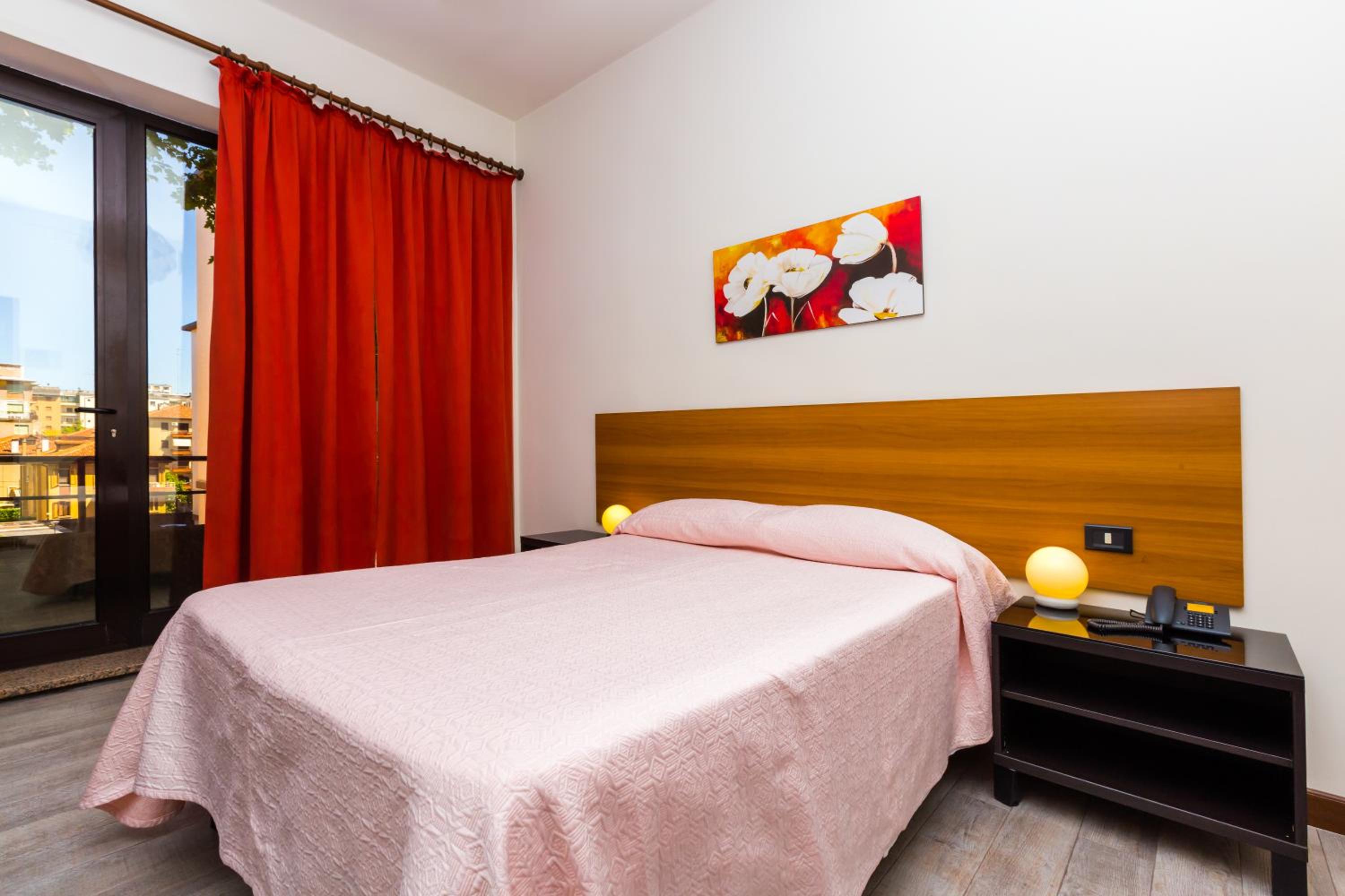 Economy Double Room - Photo 2