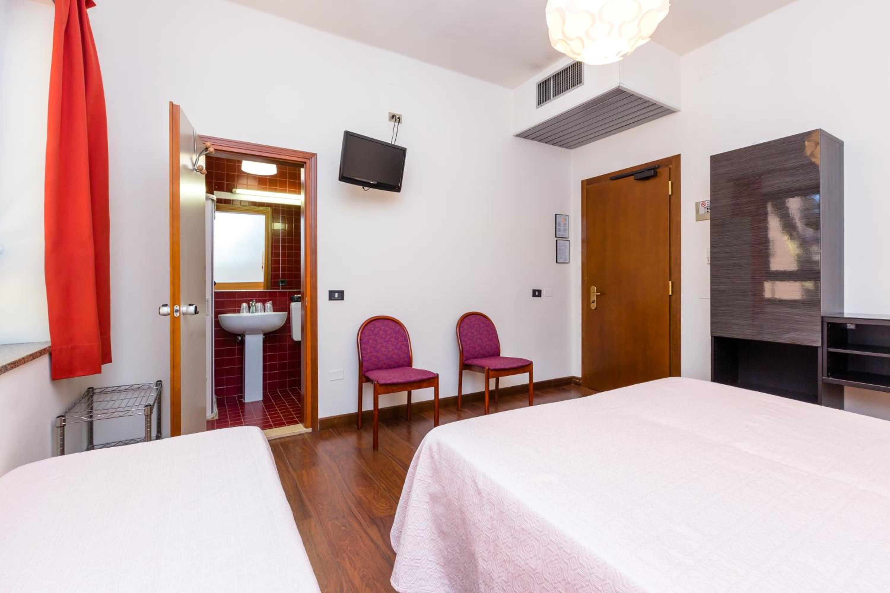 Triple Room - Photo 2