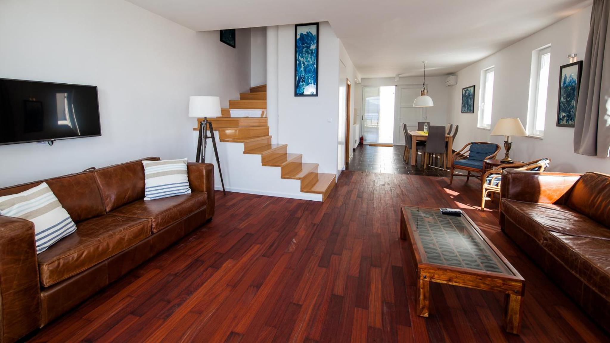 Two-Bedroom Duplex Apartment with Terrace and Sea View photo 2