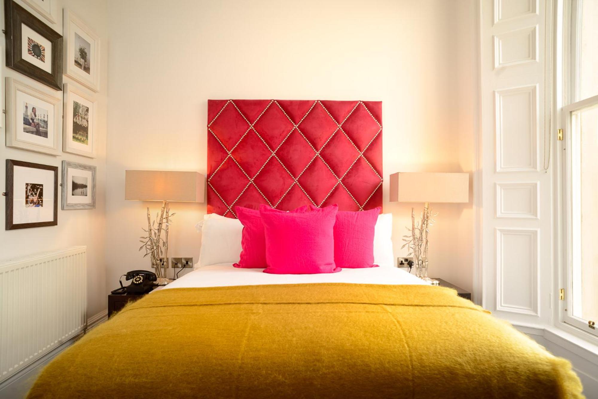 Double Room with Park View - Photo 13