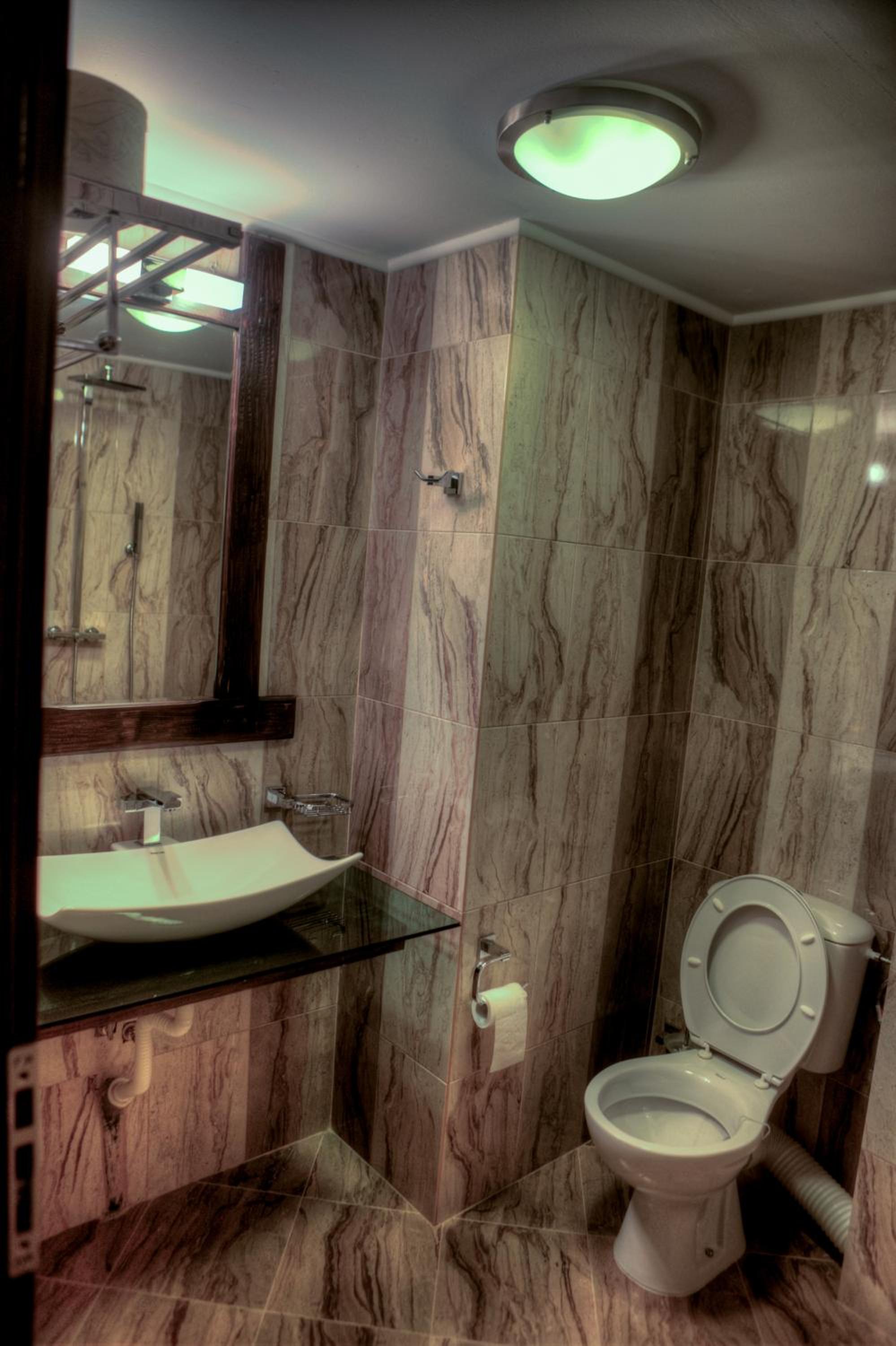 Double Room - Photo 2