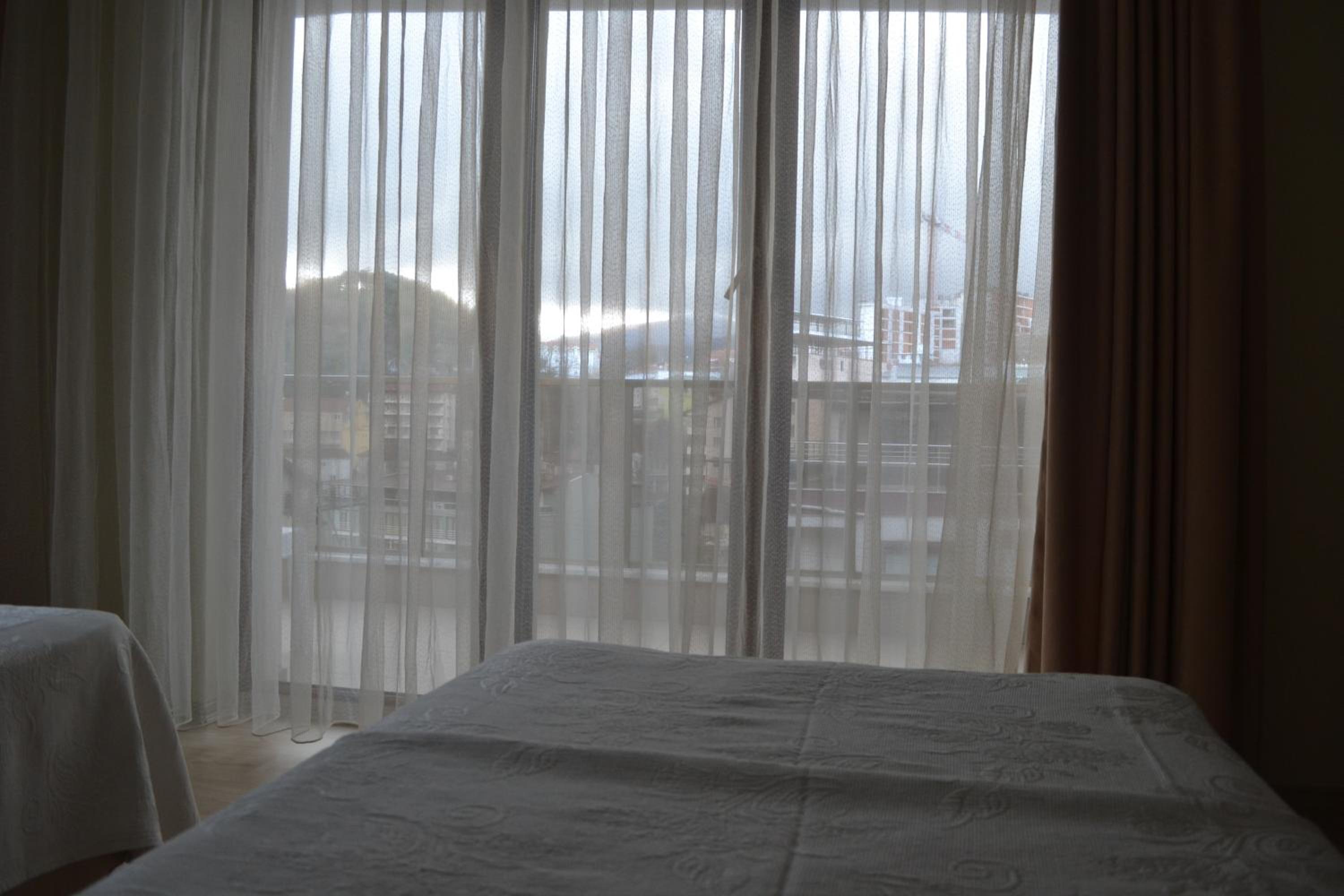 Two-Bedroom Apartment with Mountain View photo 3