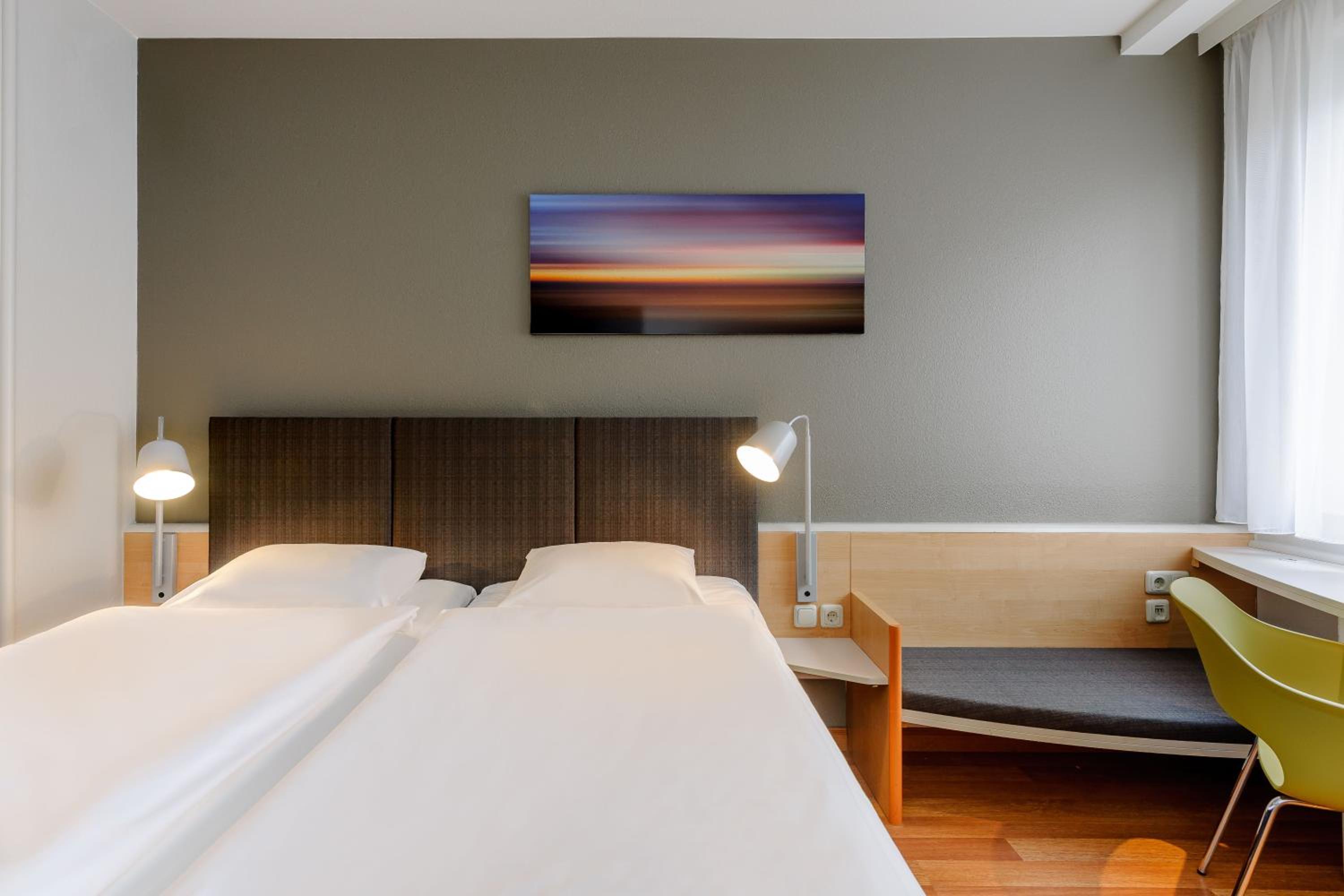 Standard Room with Two Single Beds - Photo 7
