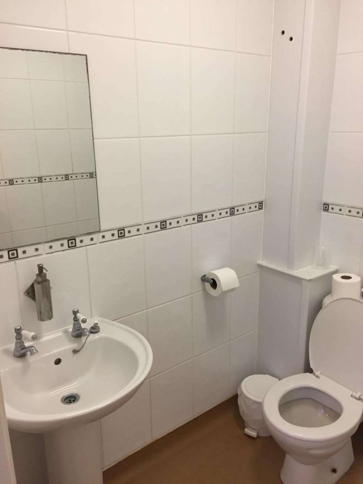 Single Room photo 3