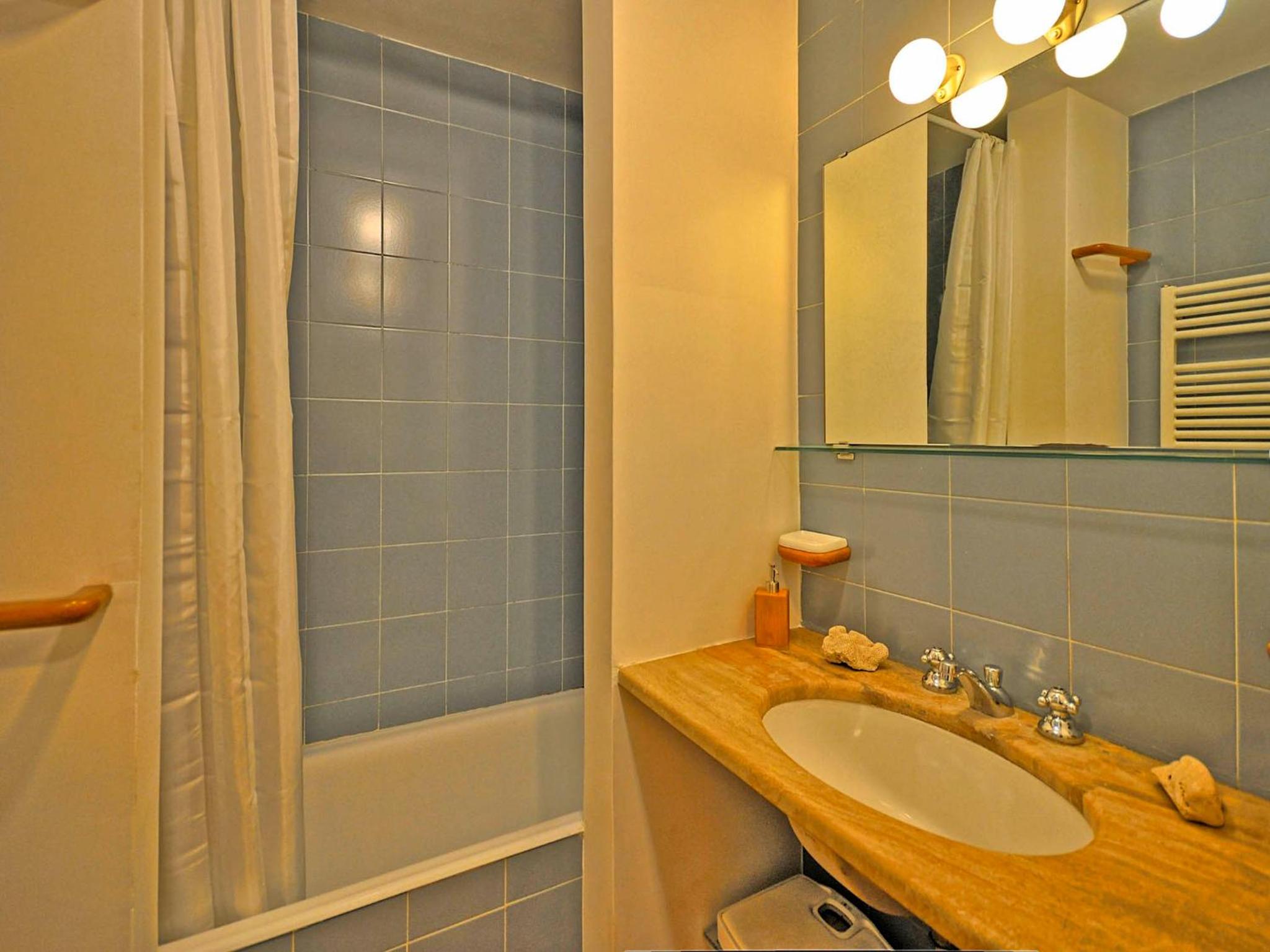 Apartment photo 3
