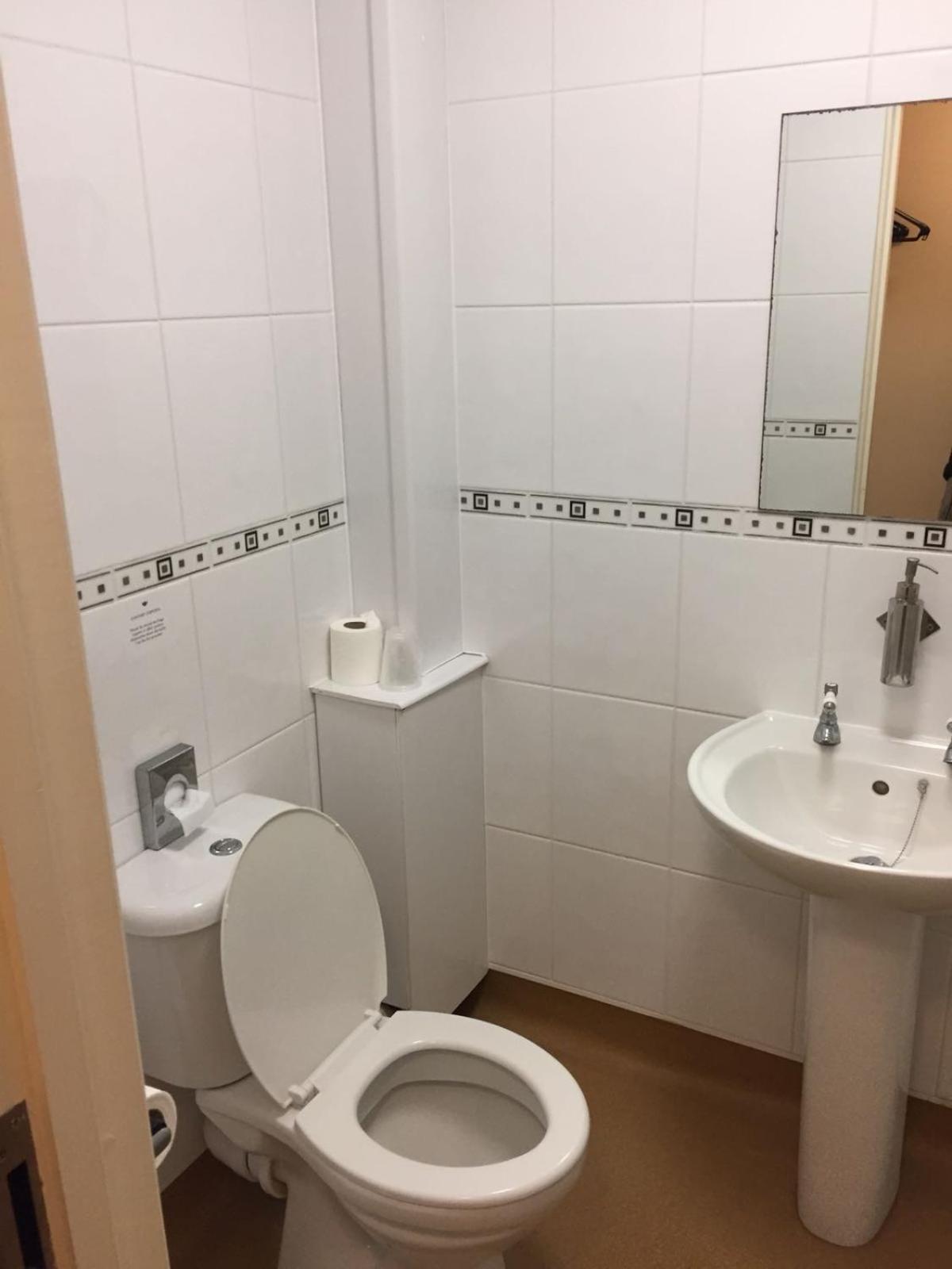 Double or Twin Room photo 3