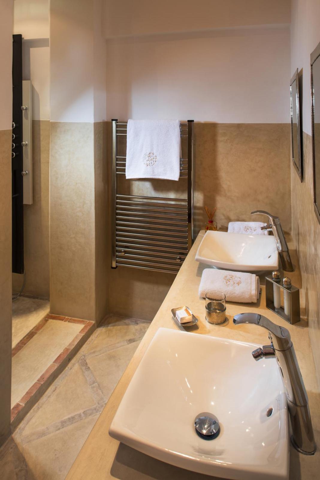 Triple Room - Photo 2