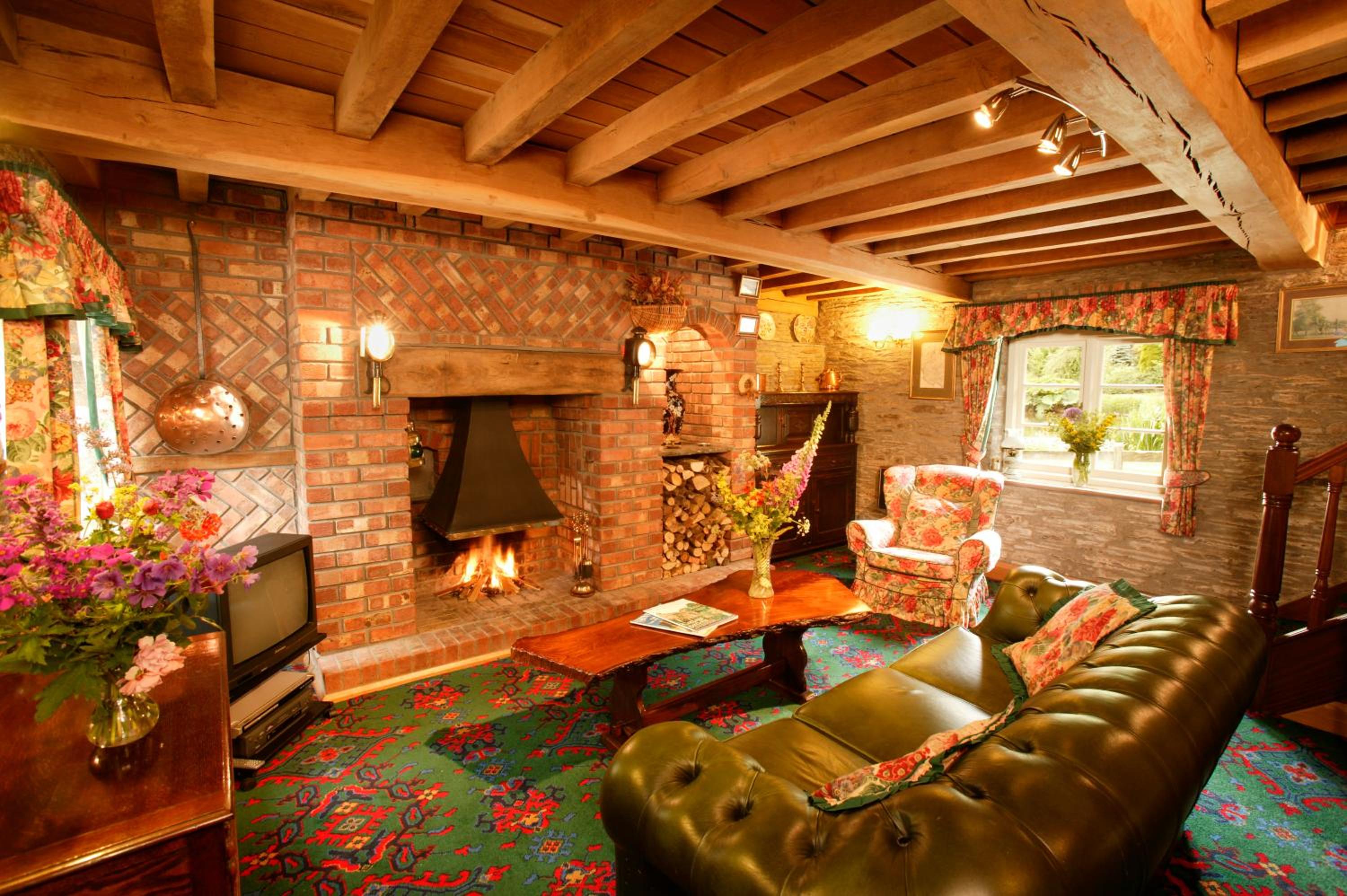 Courtyard Cottage - sleeps 4 photo 3