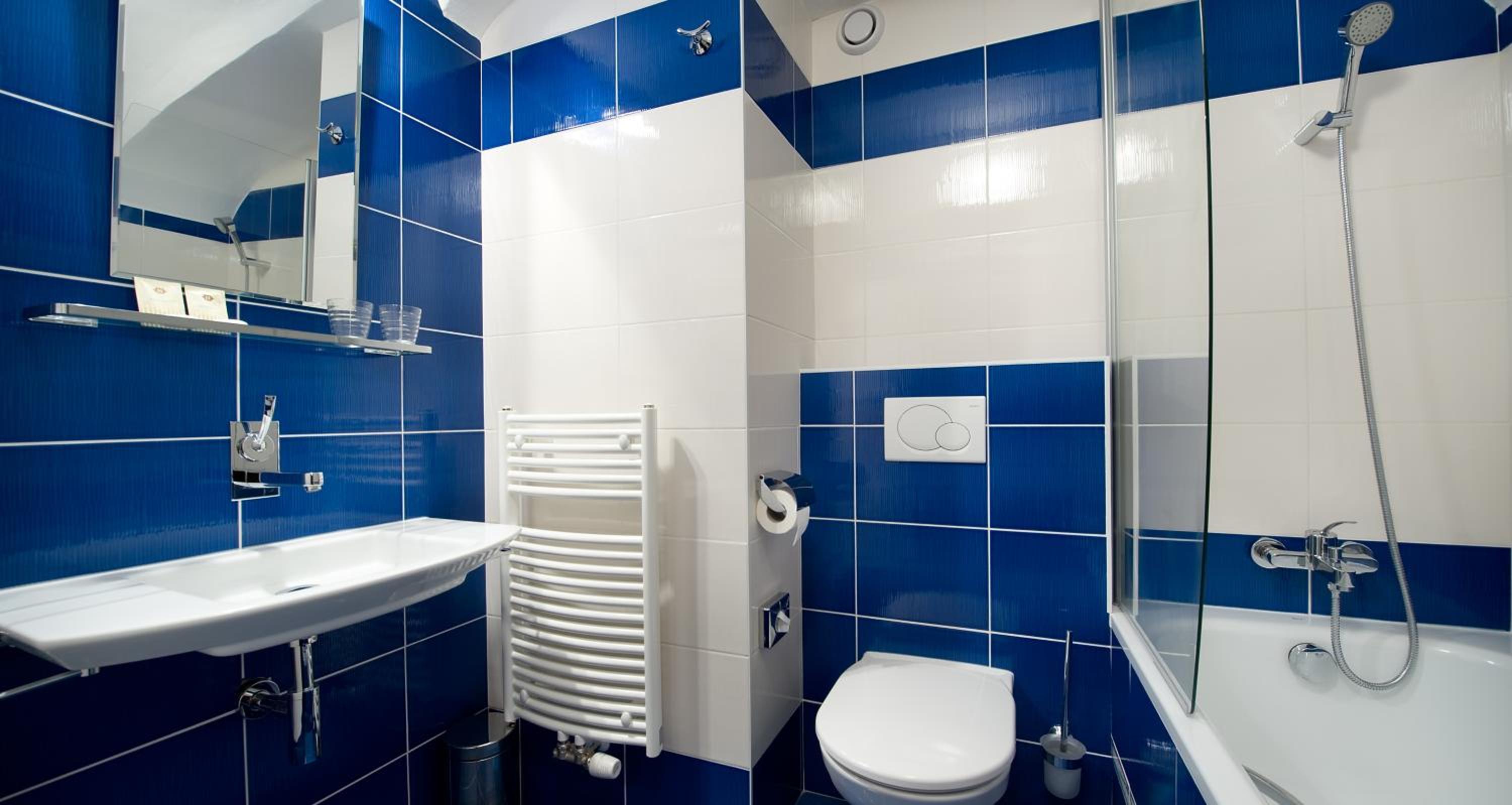 Double Room - Photo 14