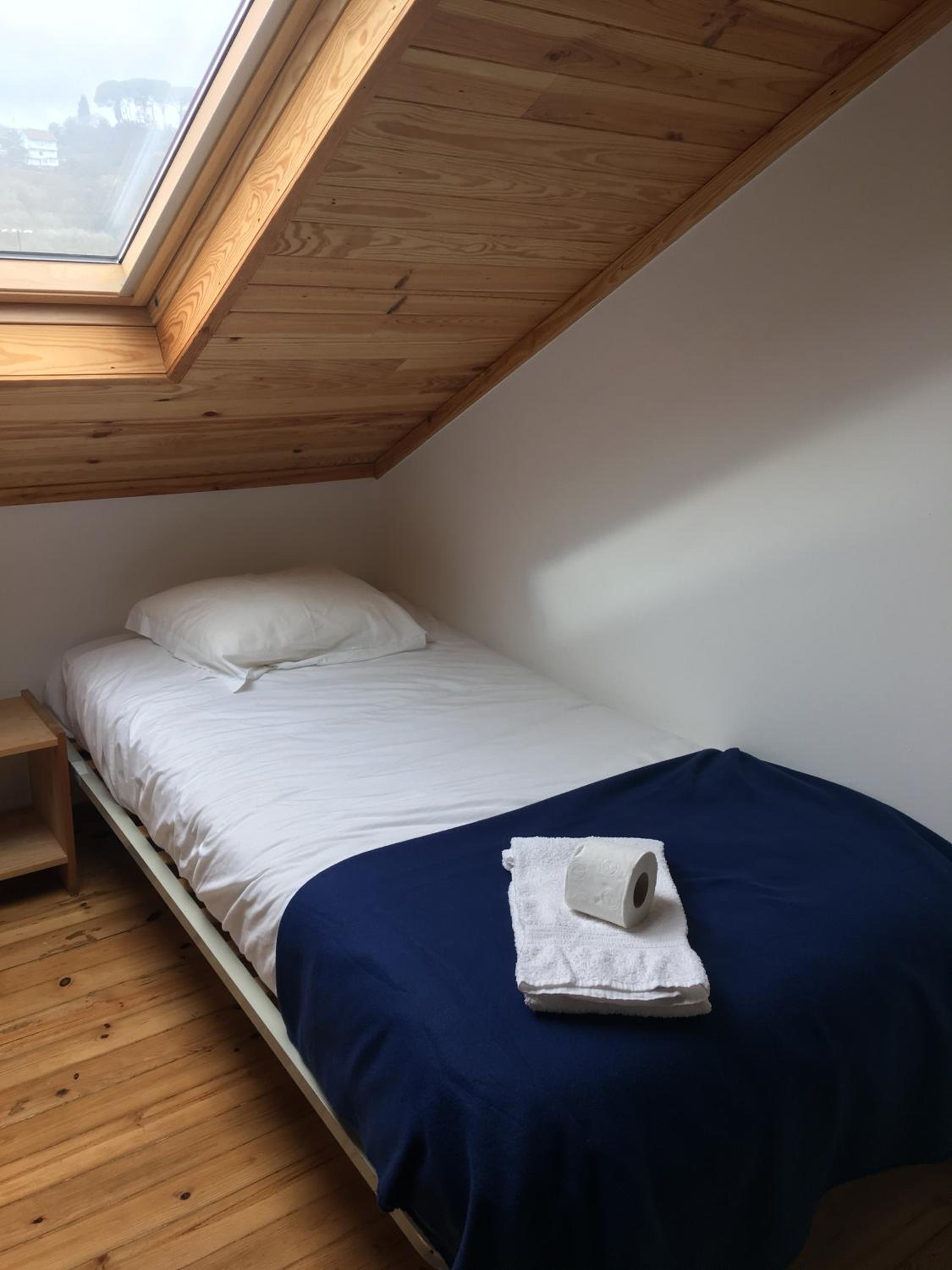 Single Room with Private Bathroom photo 1