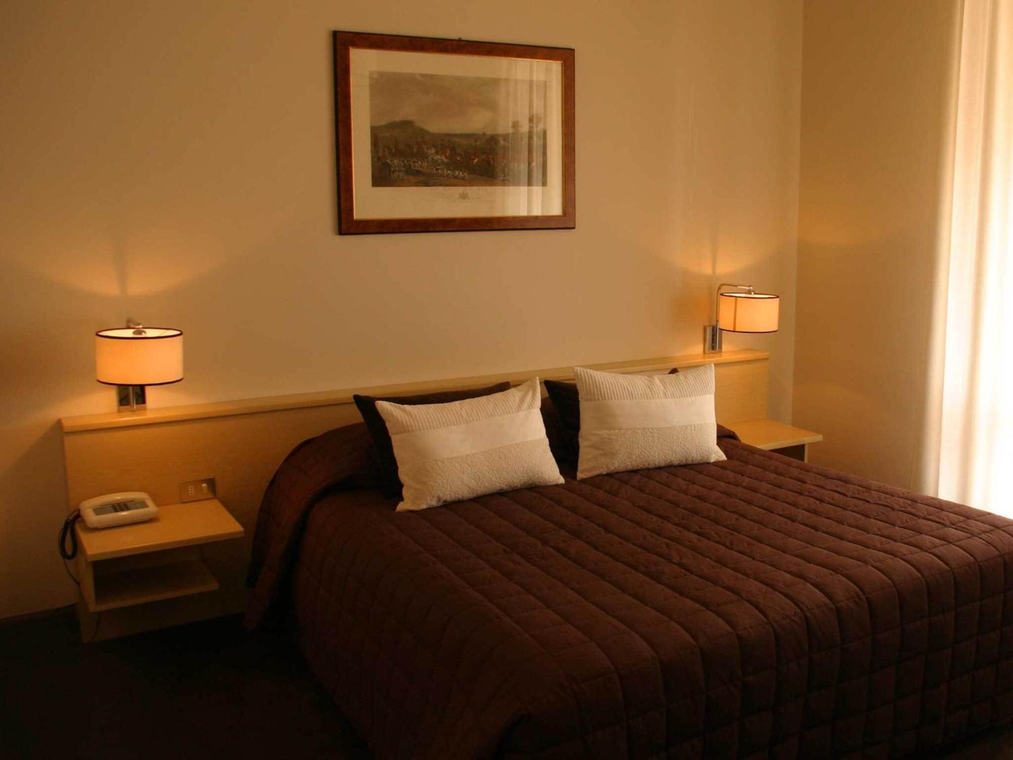 Classic Double Room with Balcony - Photo 8