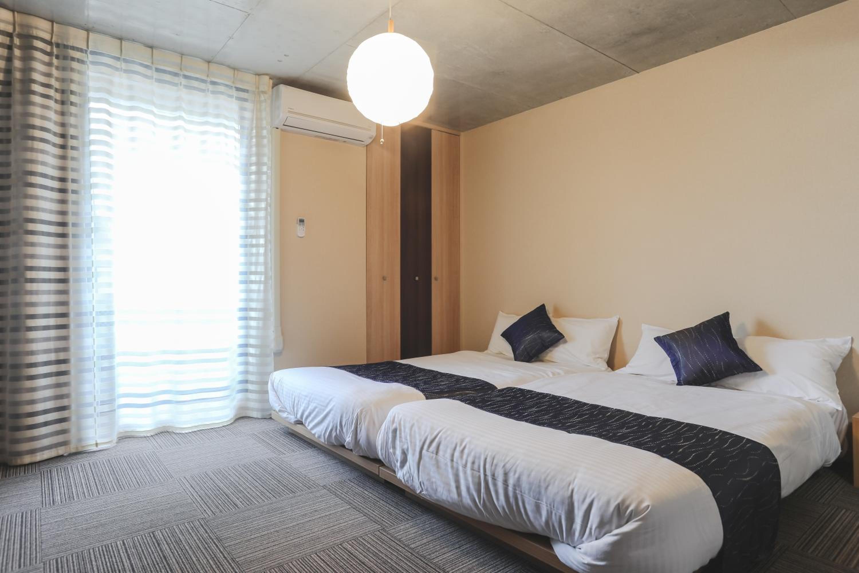 Studio Apartment - Photo 32