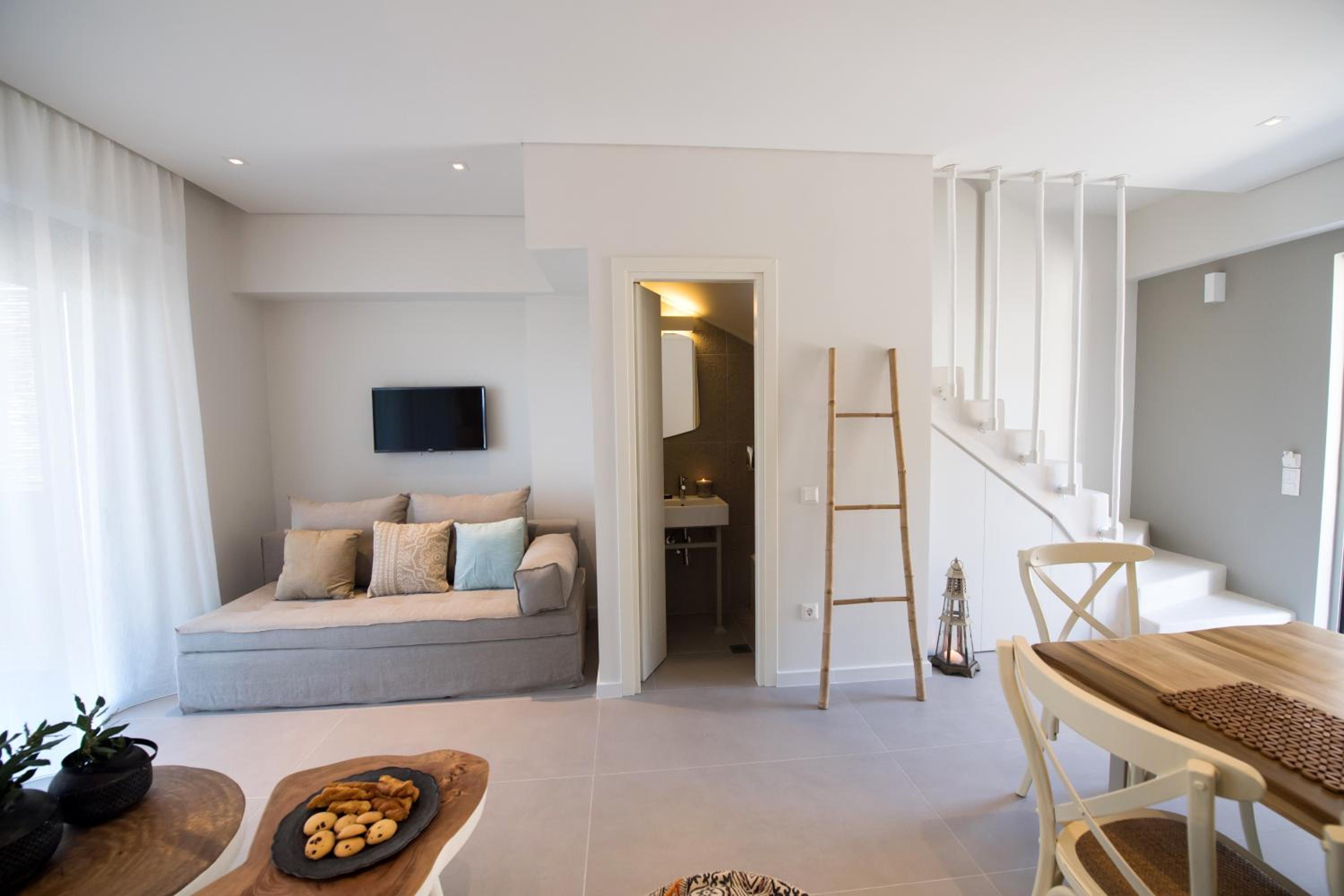 Suite with Garden View - Photo 7