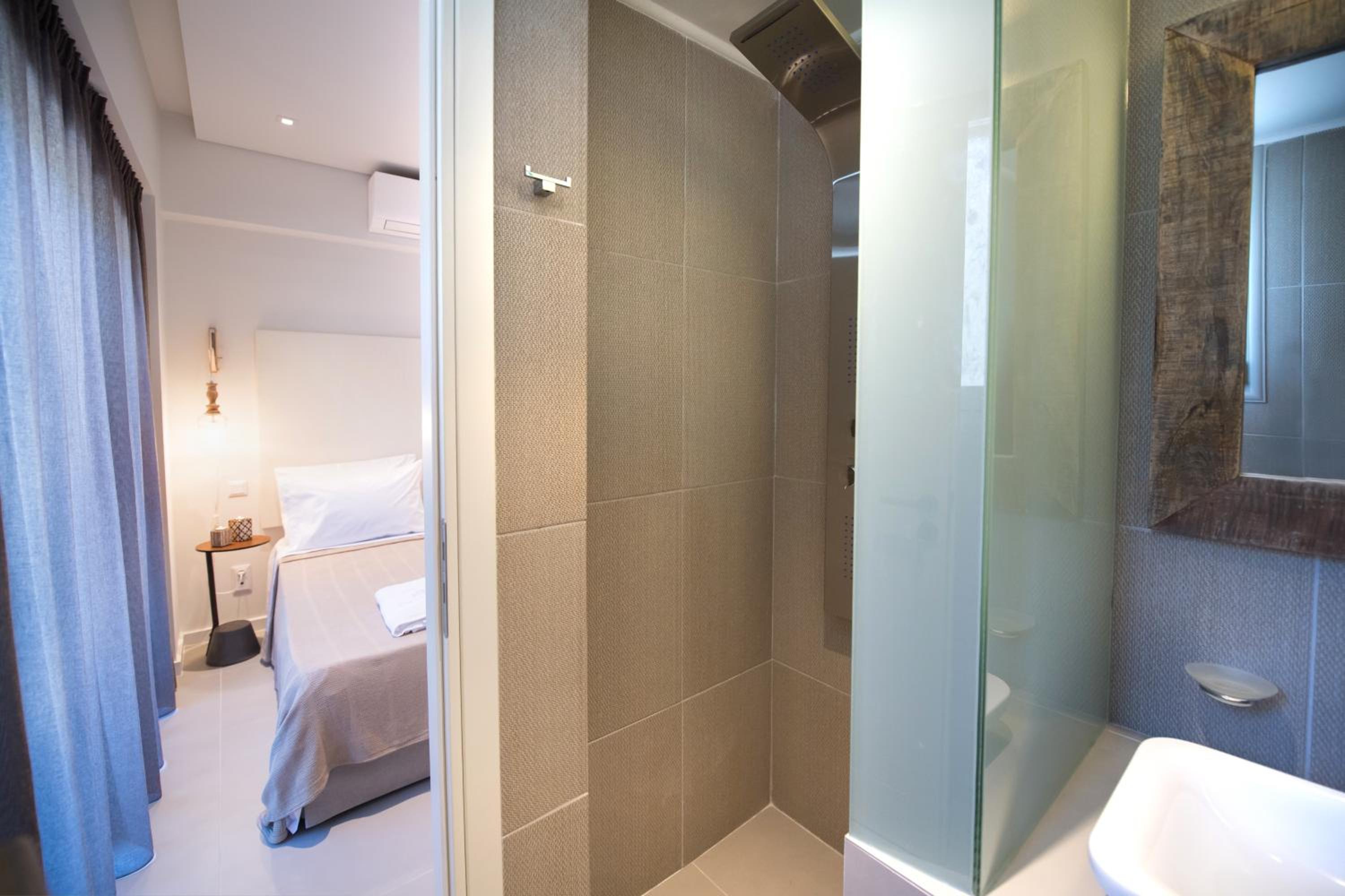 Suite with Garden View - Photo 9
