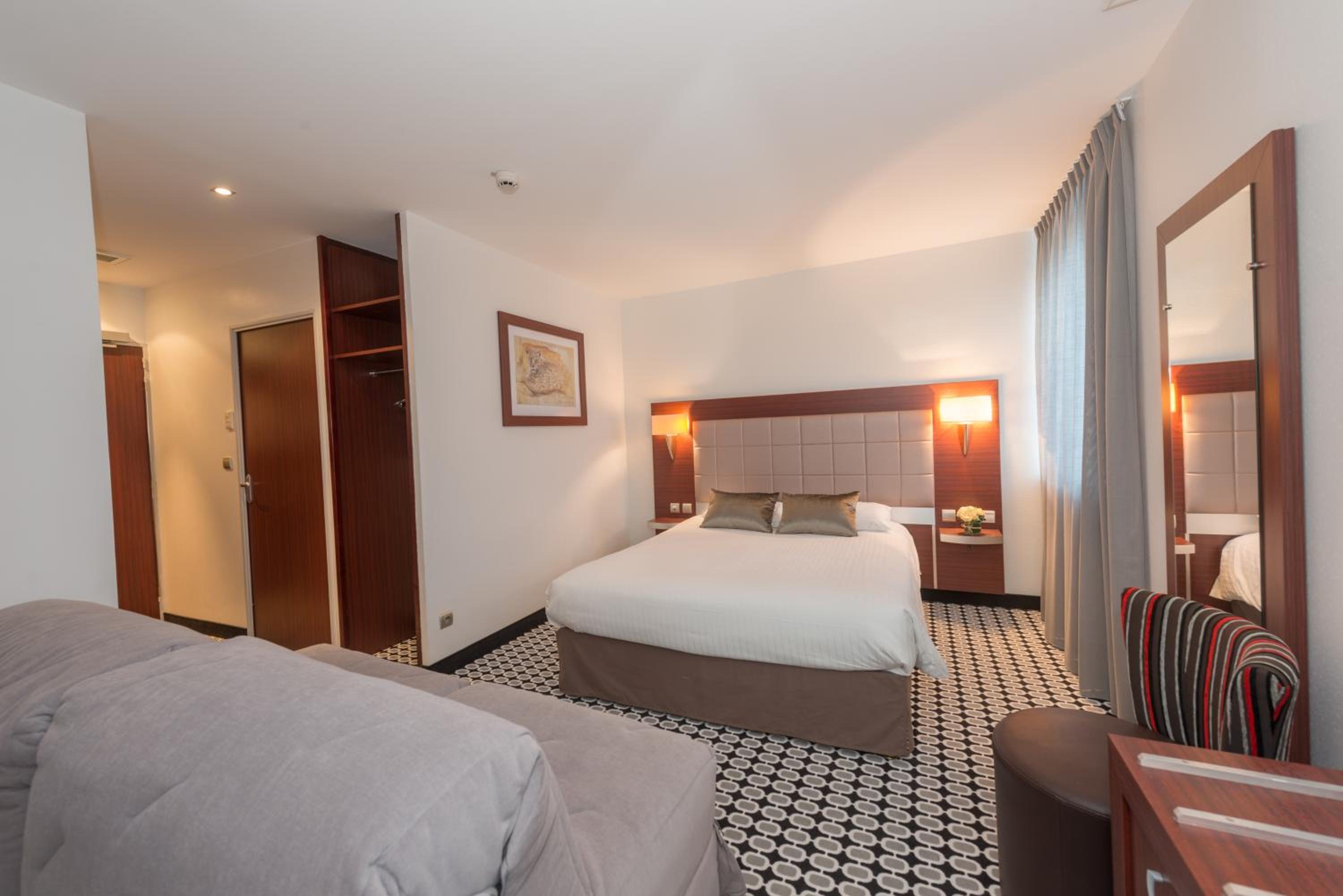 Superior Quadruple Room - Photo 2