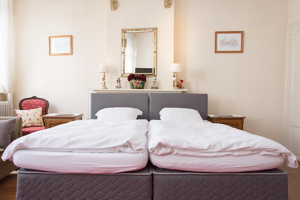 Double Room with Shared Toilet