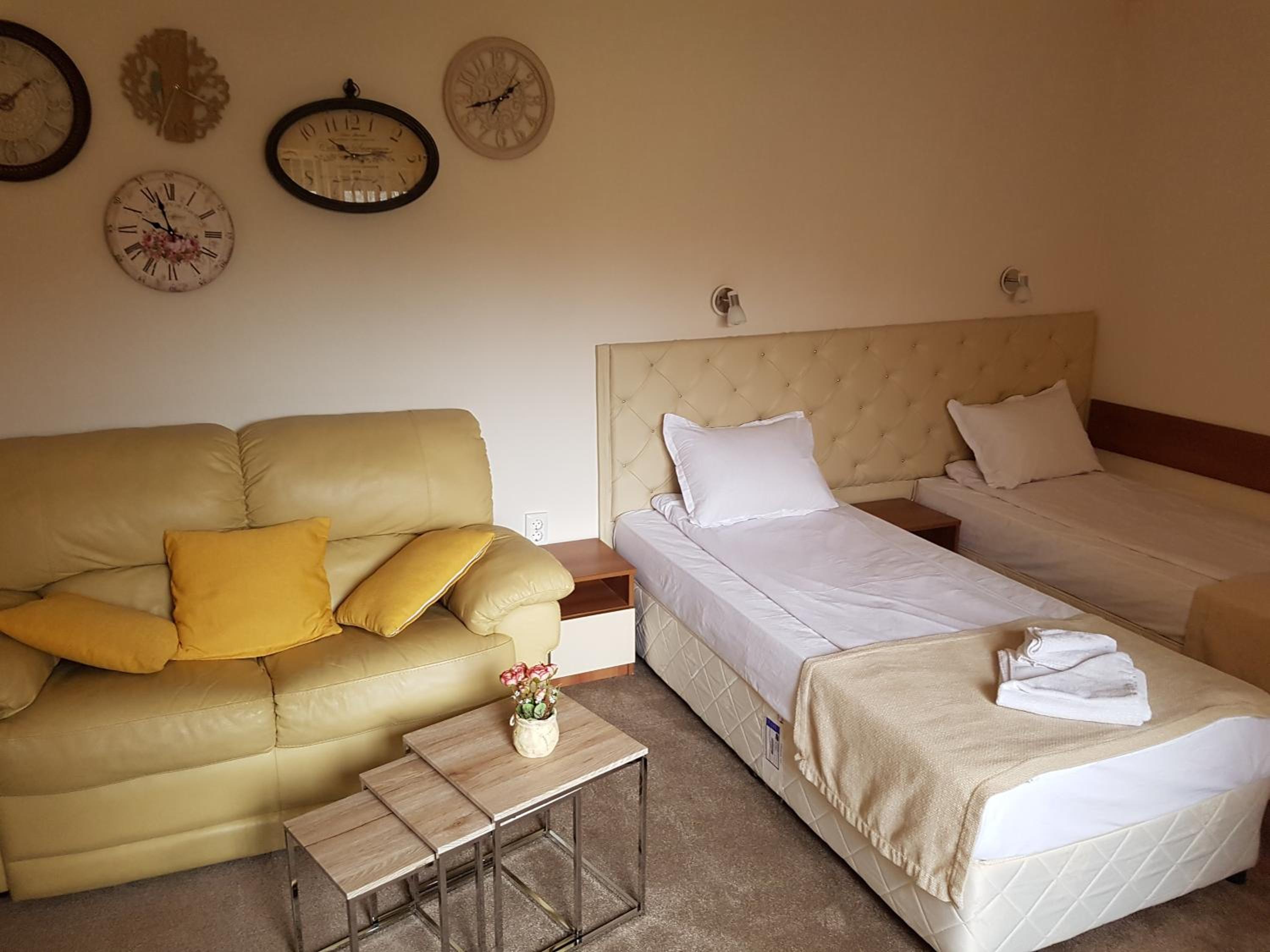 Double or Twin Room - Photo 16