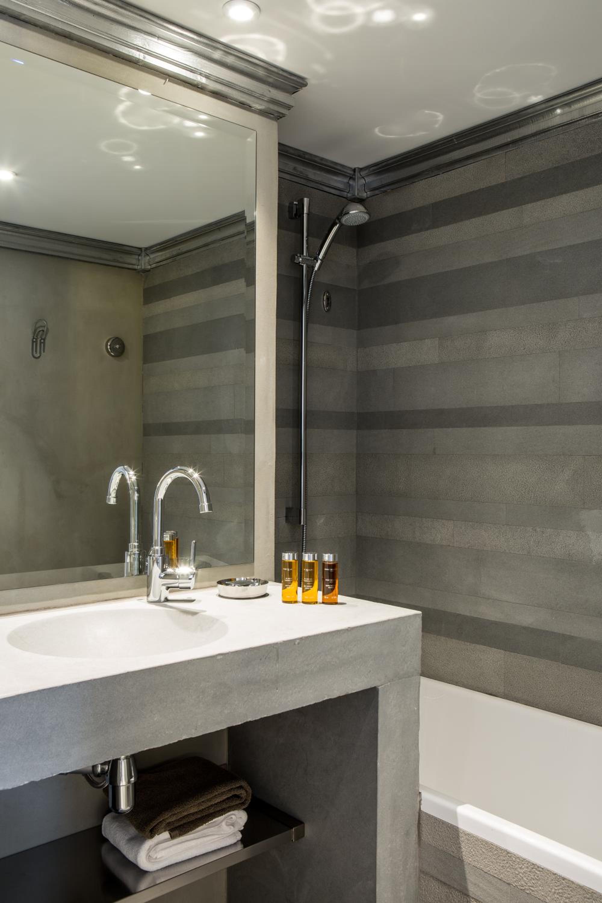 Chambre Double avec Douche - Vue sur la Ville Chambre Double avec Douche - Vue sur la Ville