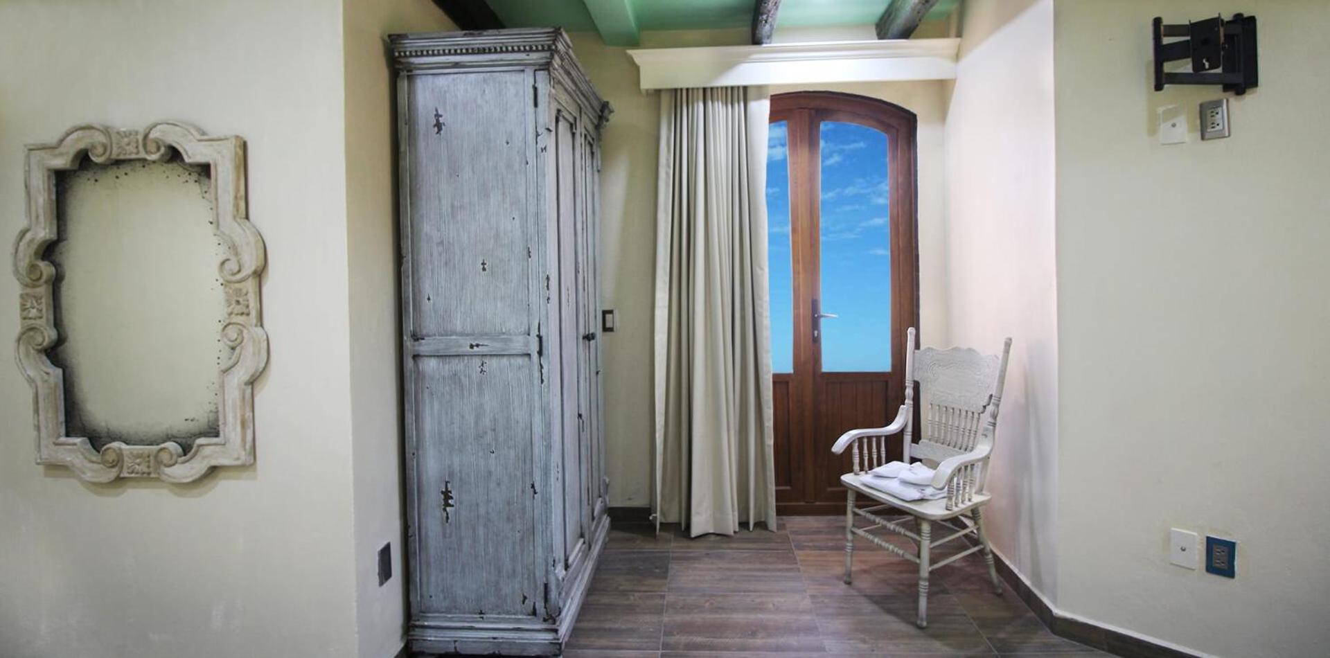 Twin Room with Balcony photo 3