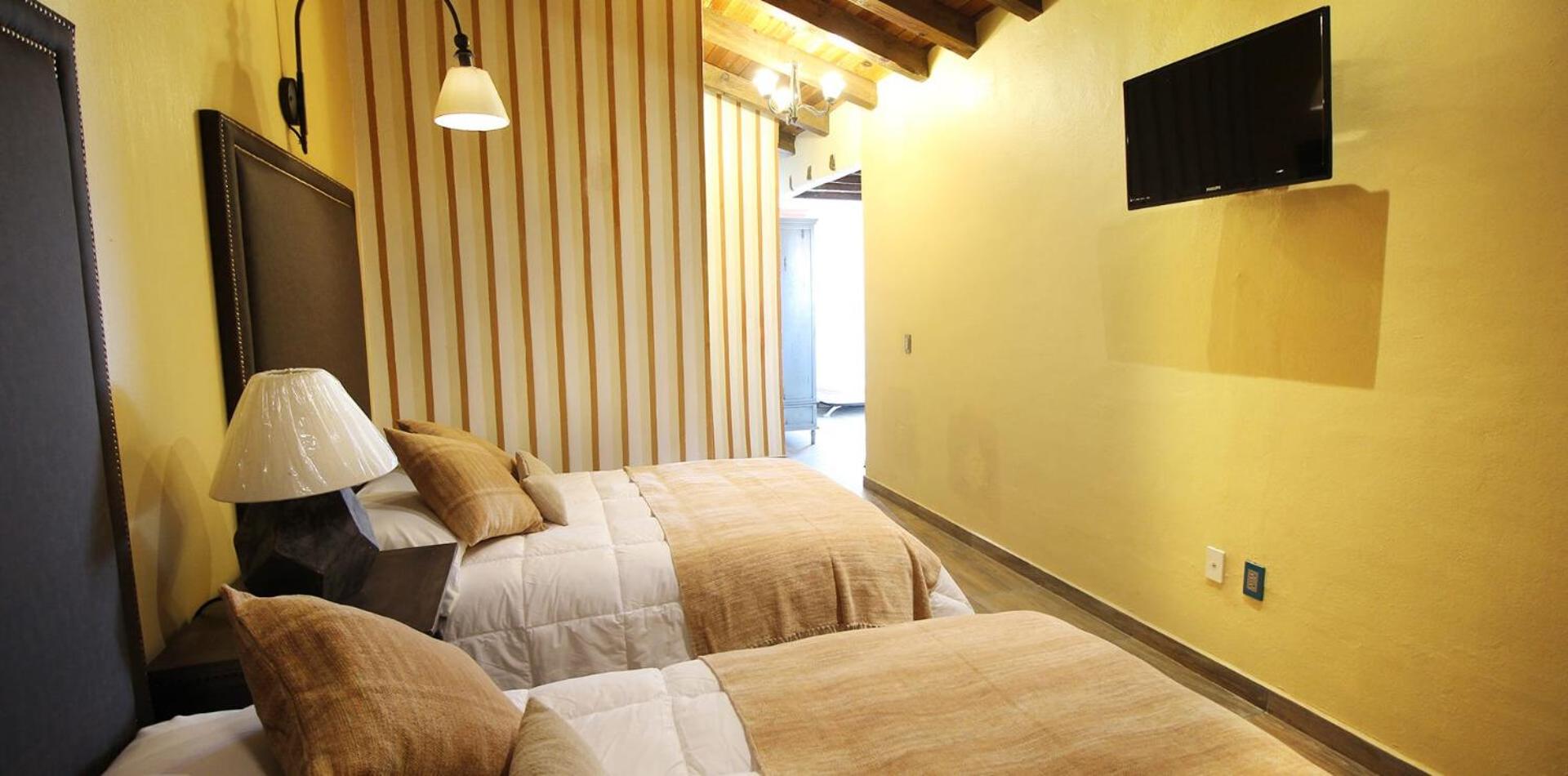 Twin Room with Extra Bed photo 3
