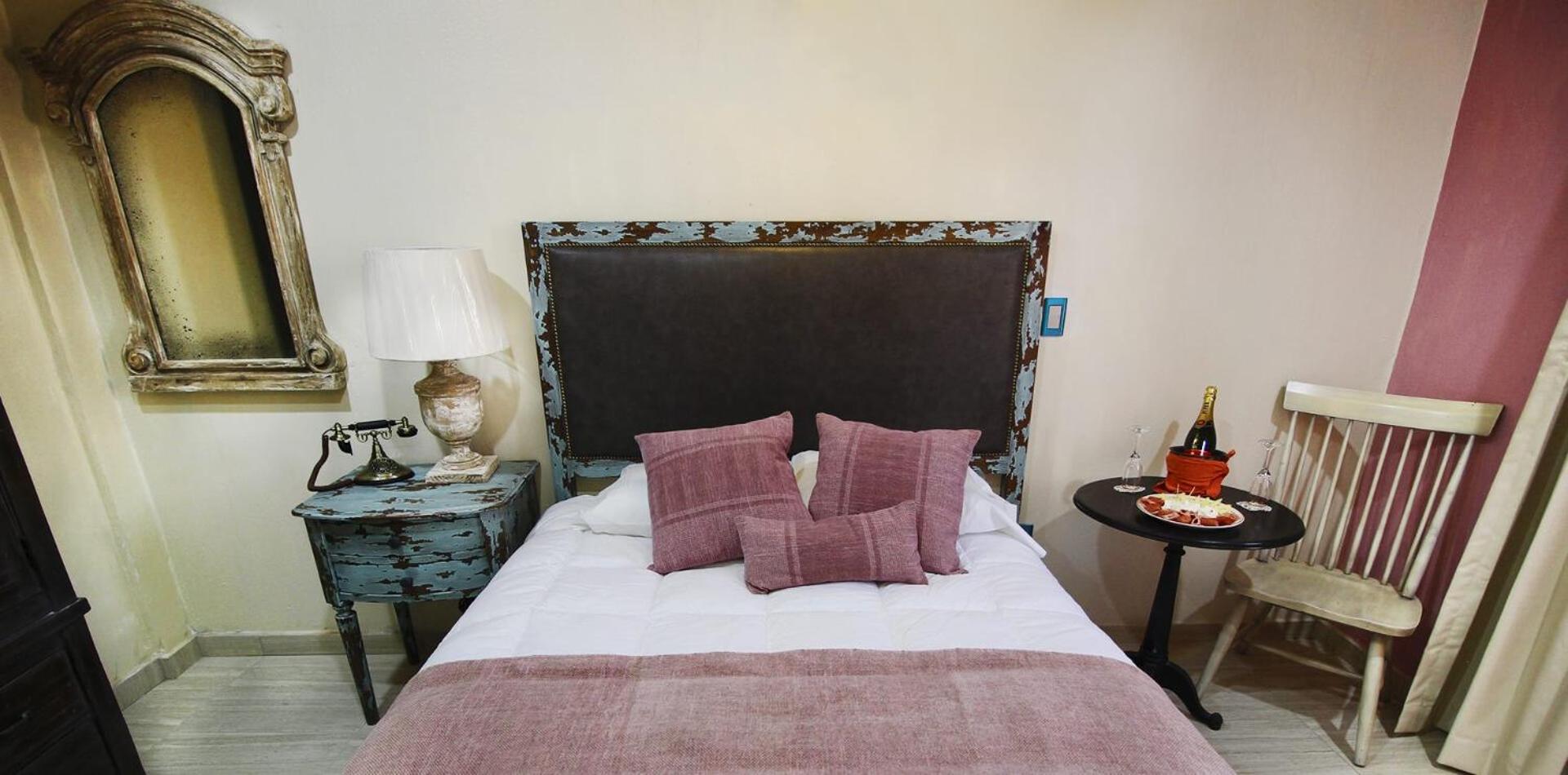 Queen Room with Balcony photo 3