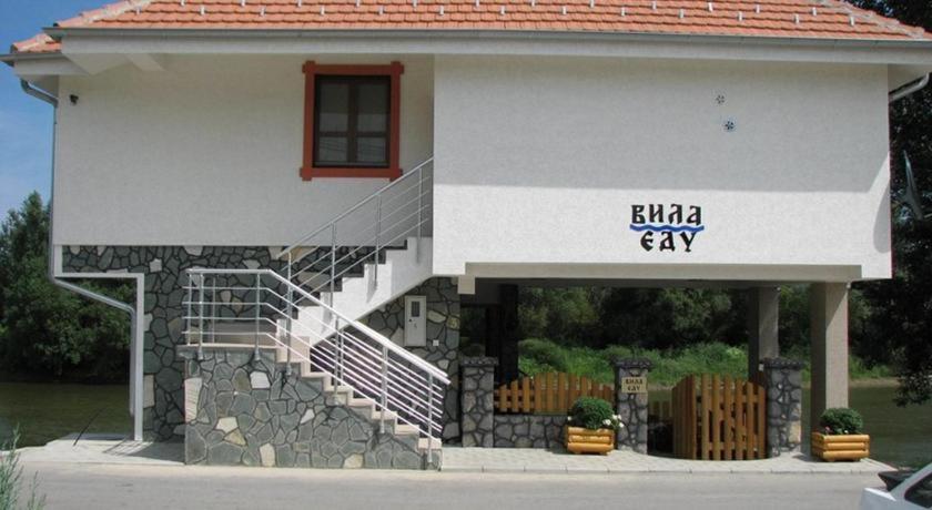 Villa photo 1