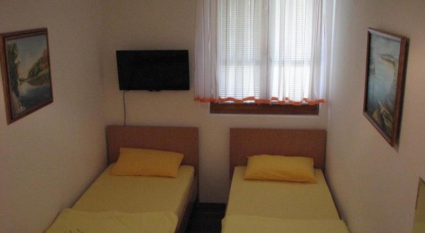 Villa photo 2