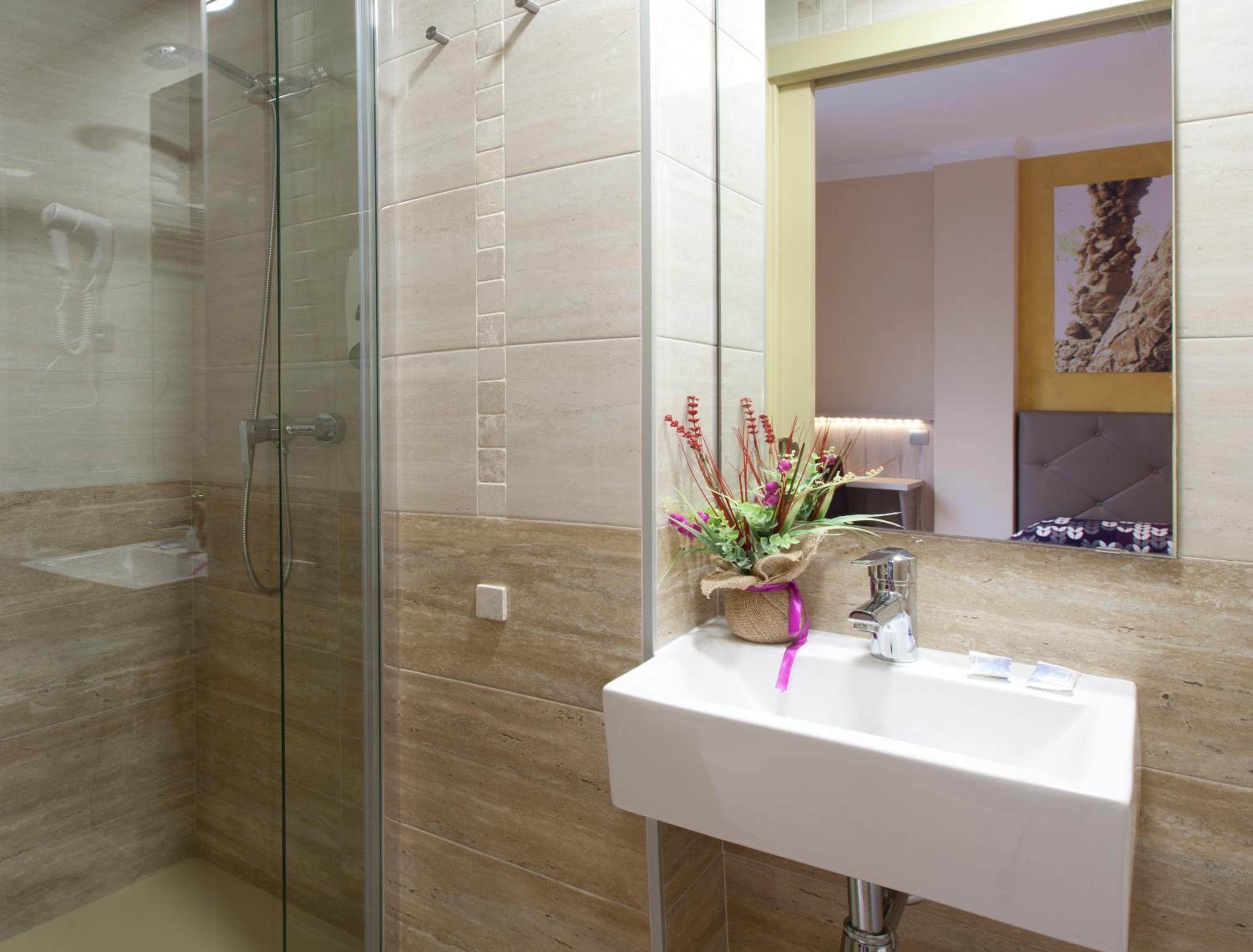 Double or Twin Room with Private Bathroom