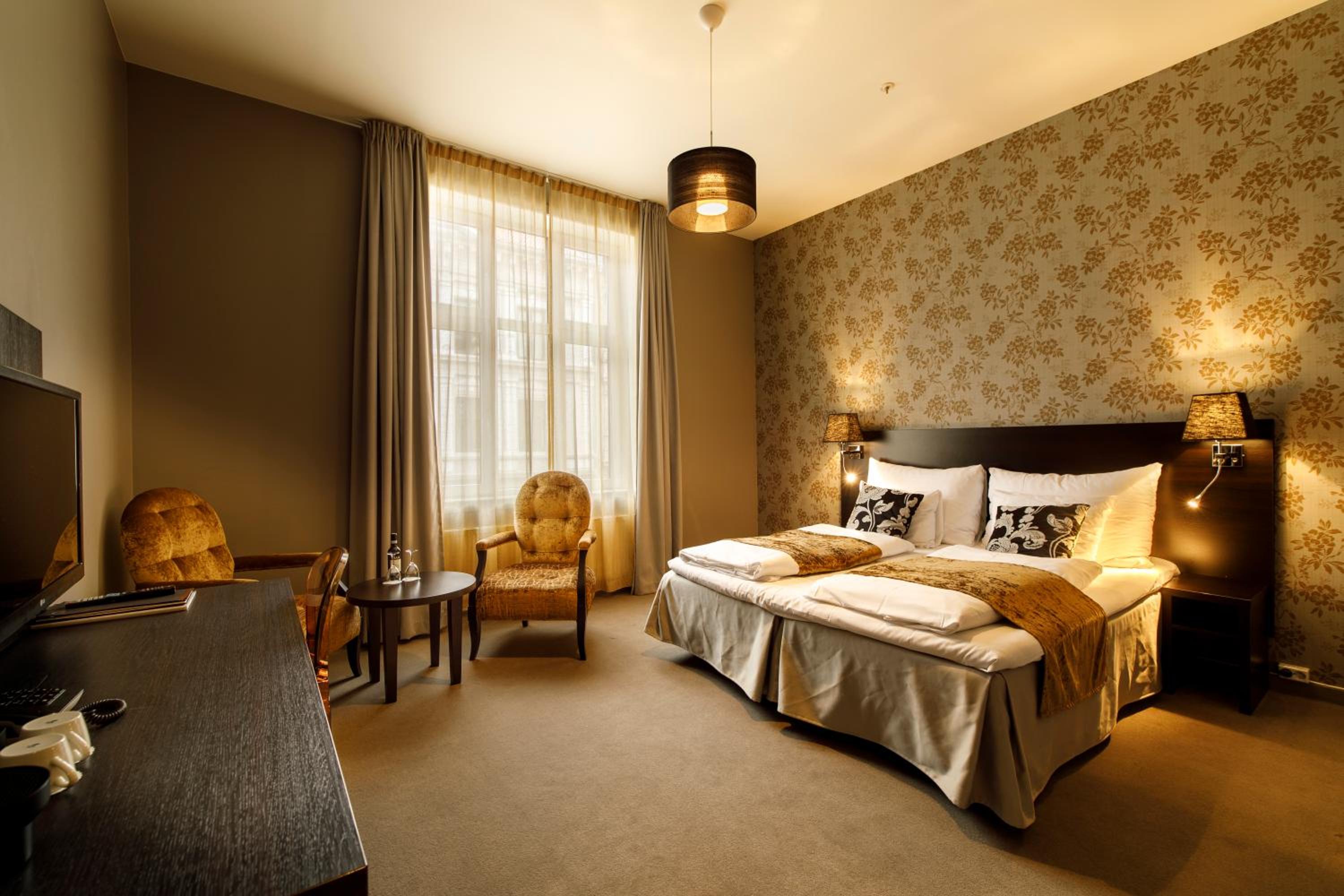 Superior King Room - Photo 14