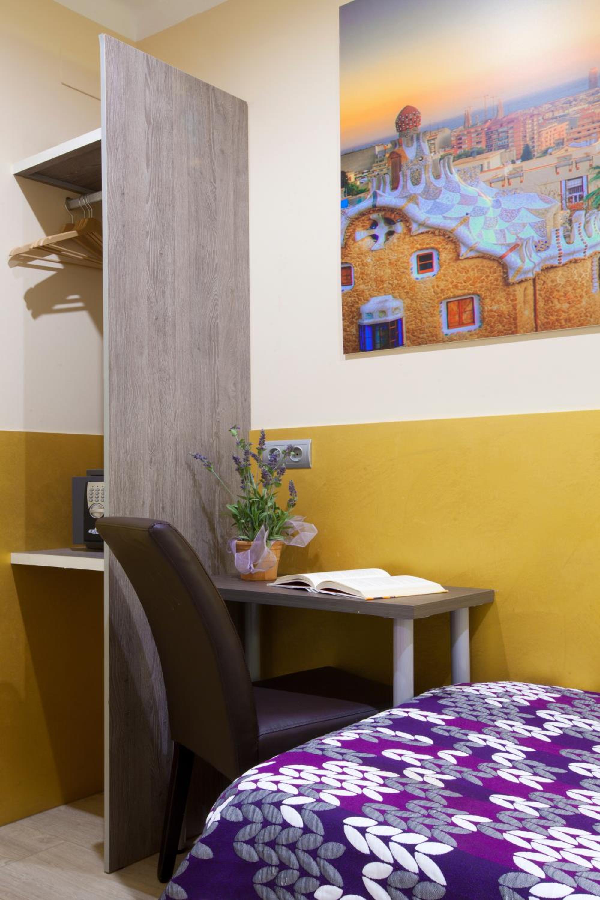 Single Room with Private Bathroom