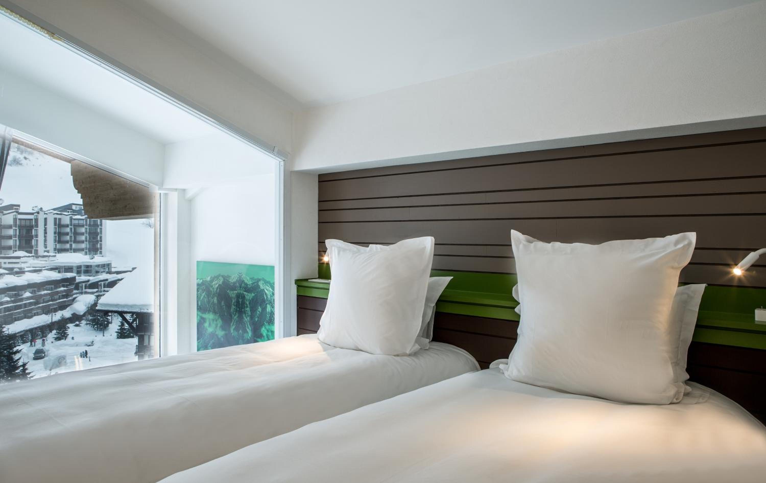 One-Bedroom Suite with Mezzanine and Alcove photo 1
