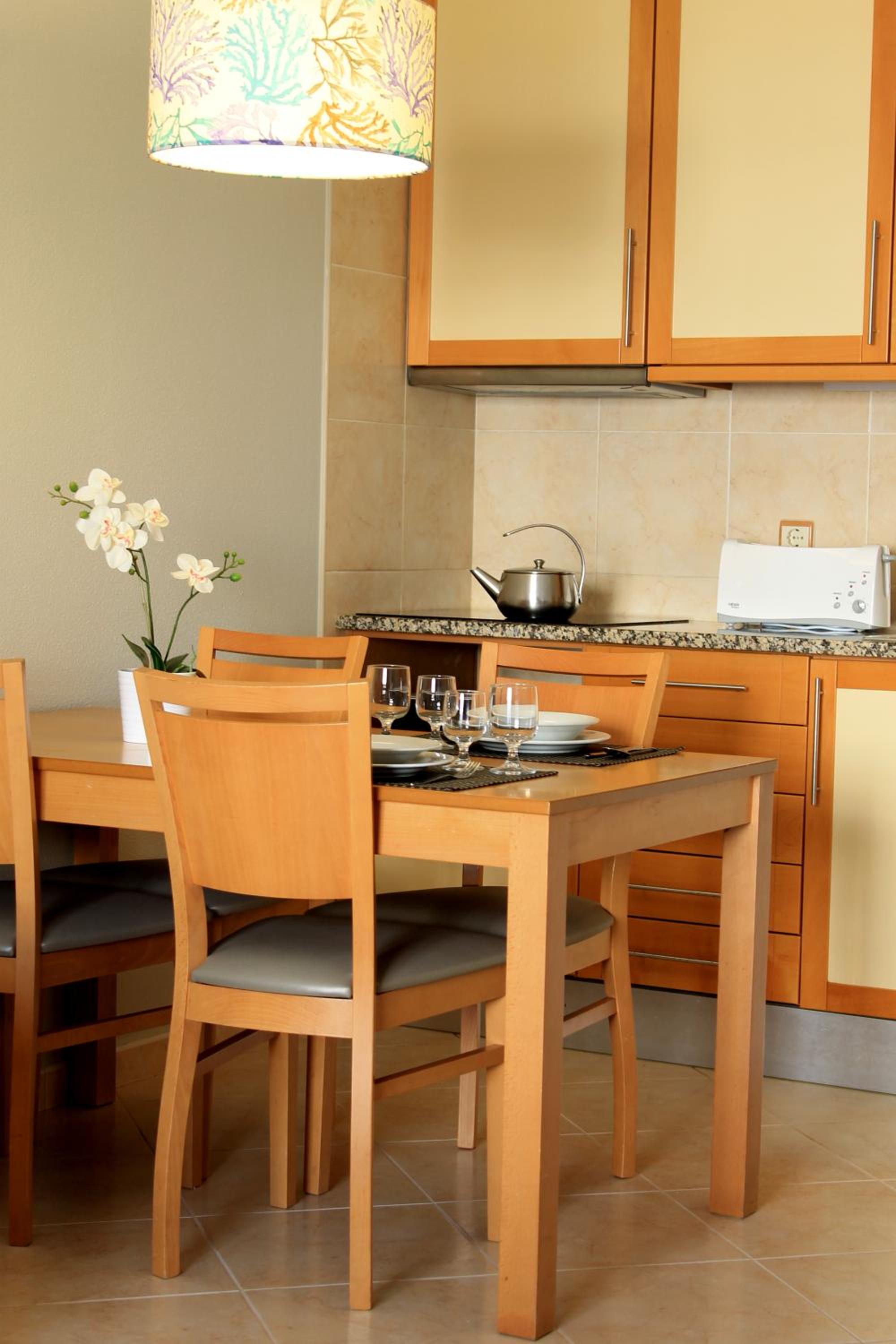 One-Bedroom Apartment - Photo 3