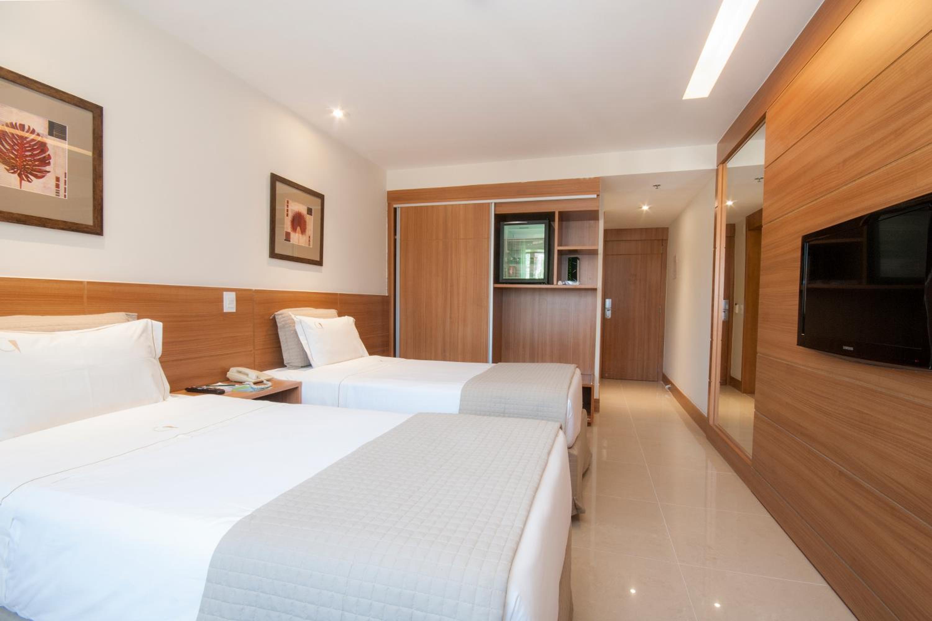 Standard Twin Room - Photo 3
