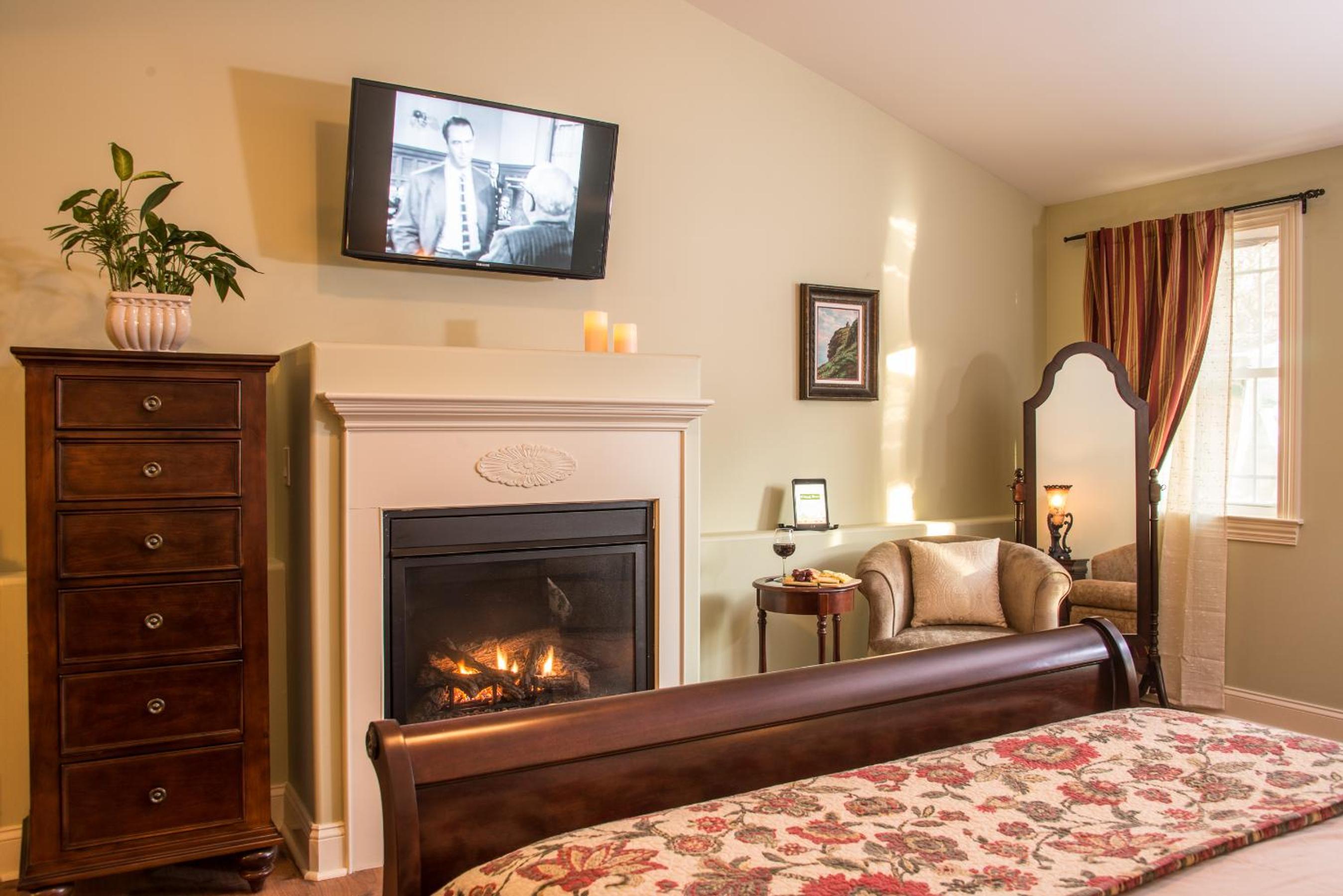 Deluxe Queen Room