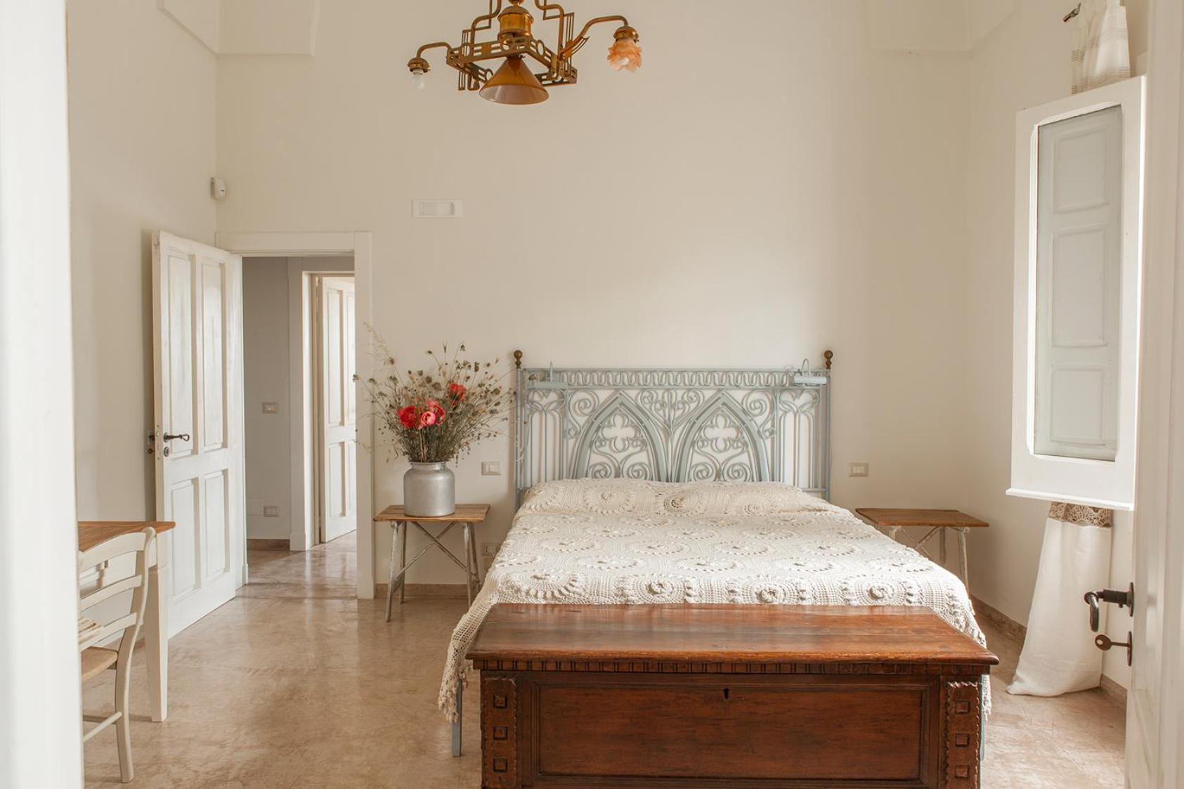 Queen Room - Disability Access - Photo 2