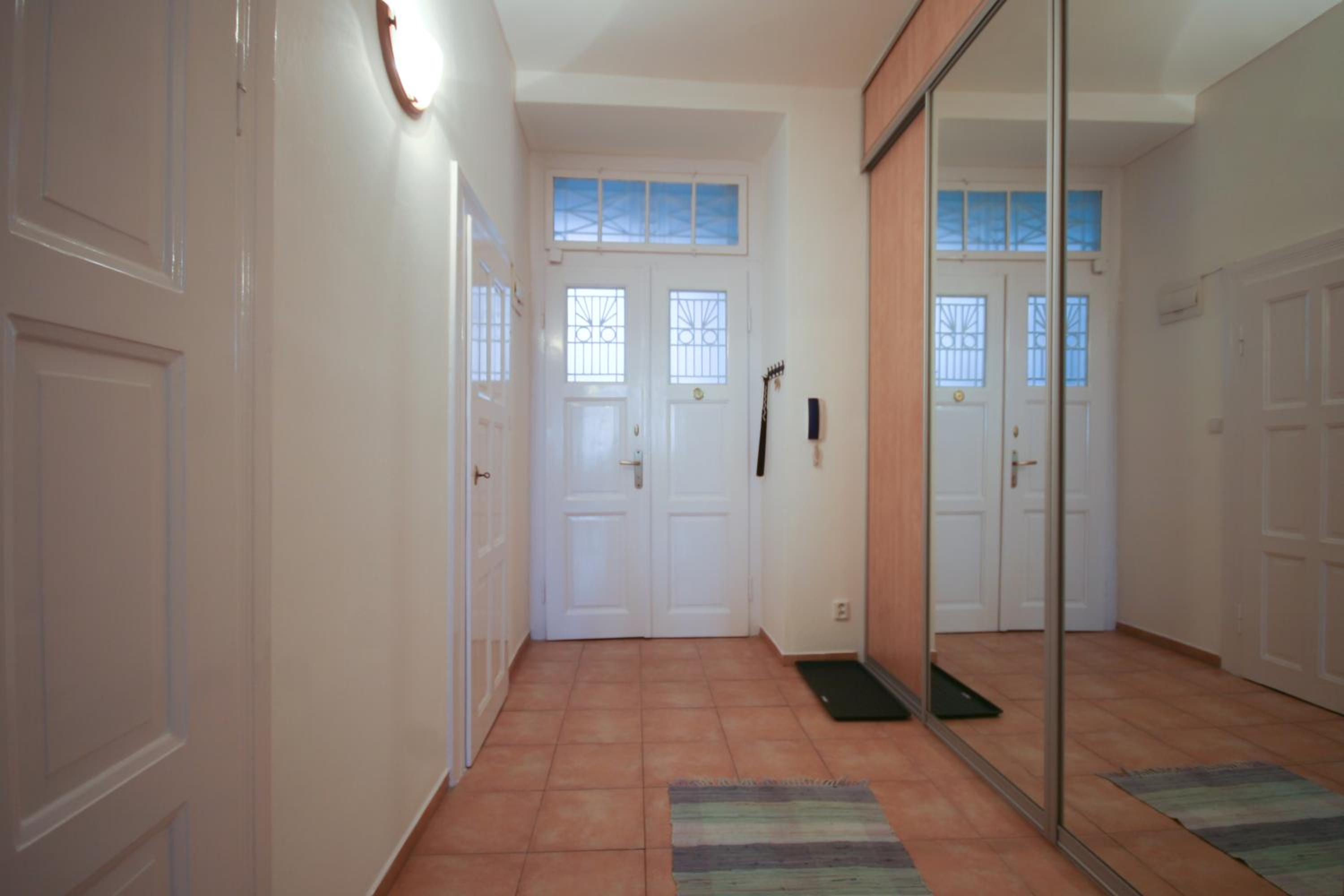 Apartment - Photo 12