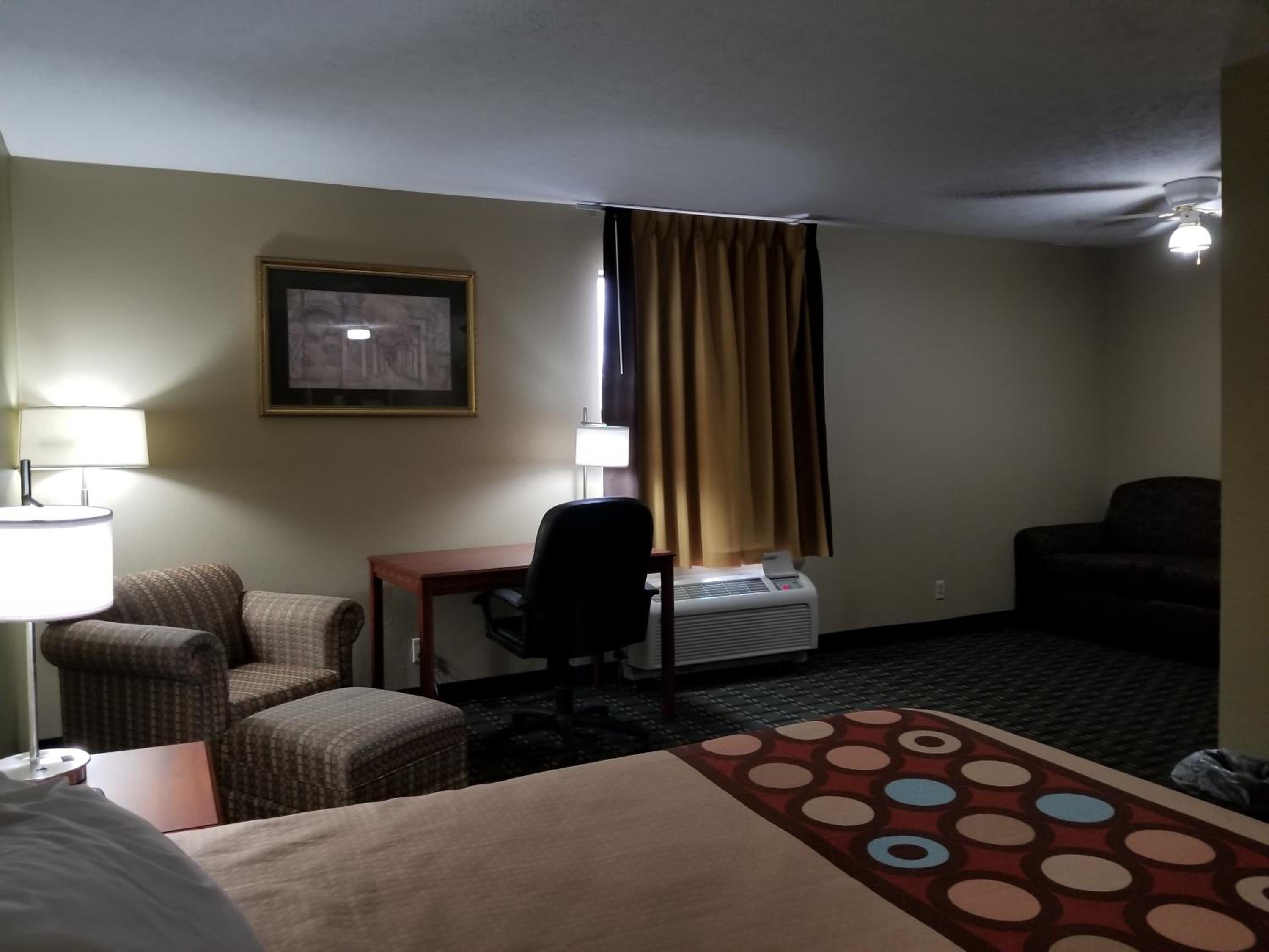 King Studio Suite - Non-Smoking - Photo 9
