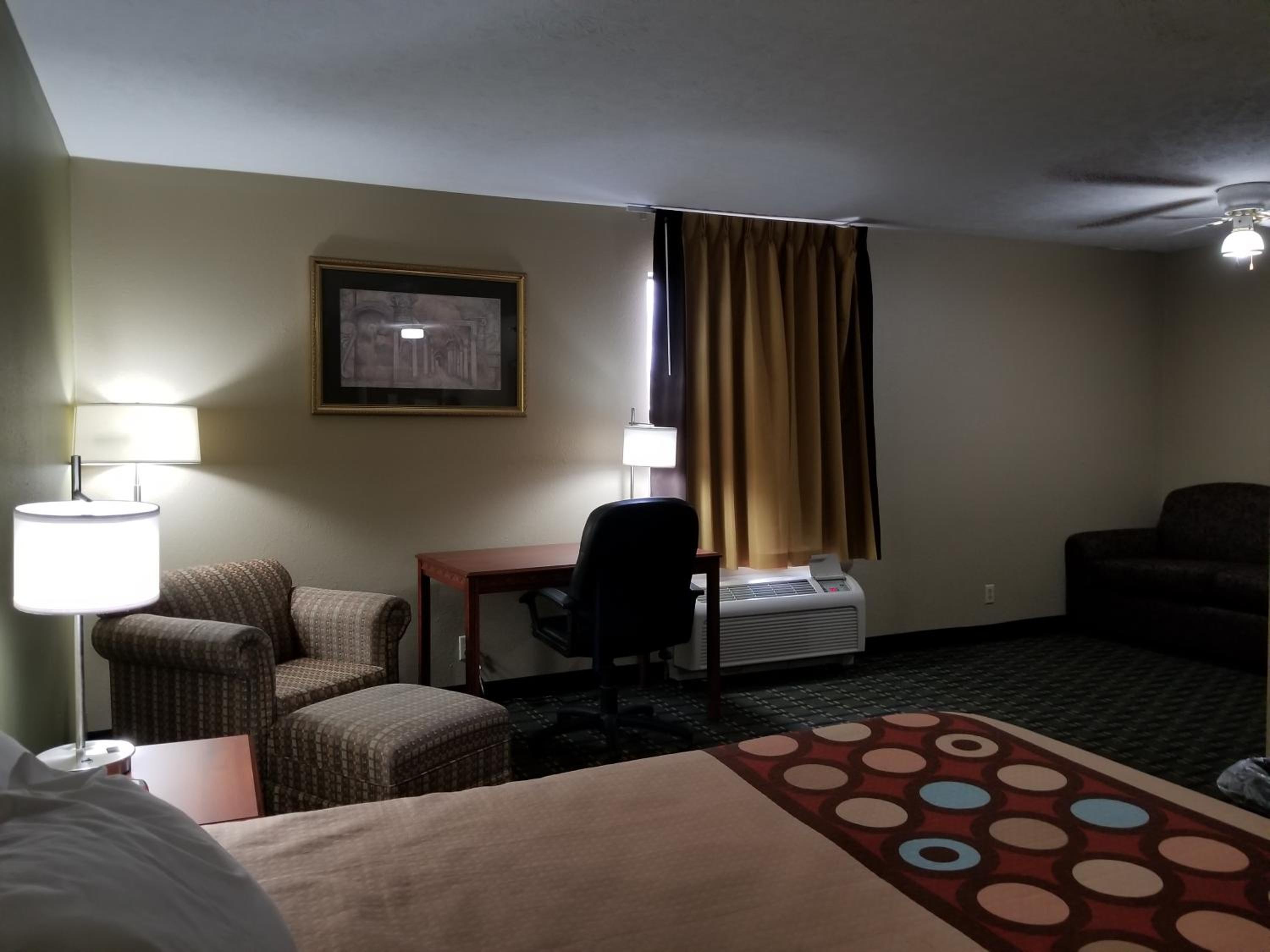 King Studio Suite - Non-Smoking - Photo 2