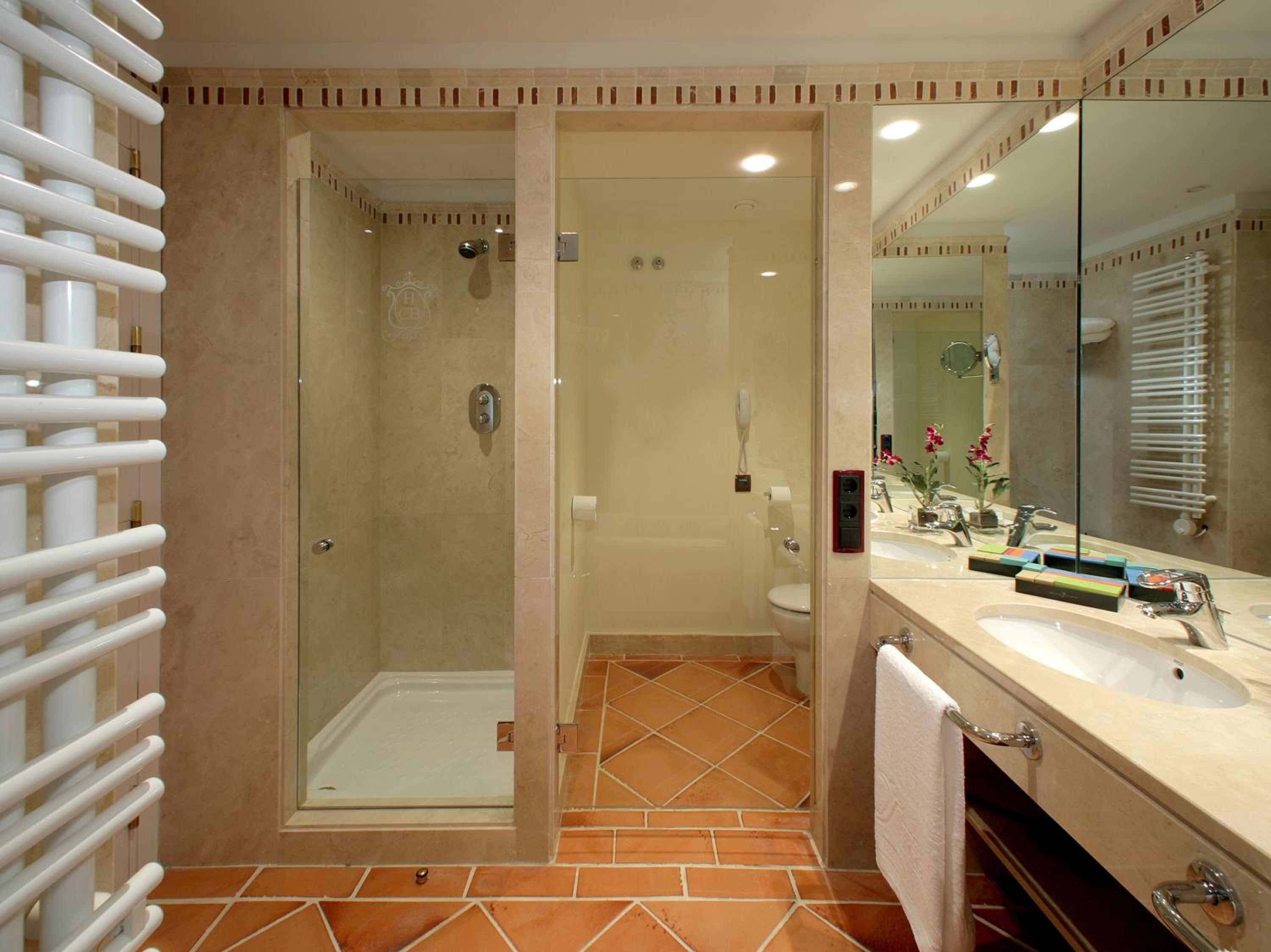 Suite - Photo 6