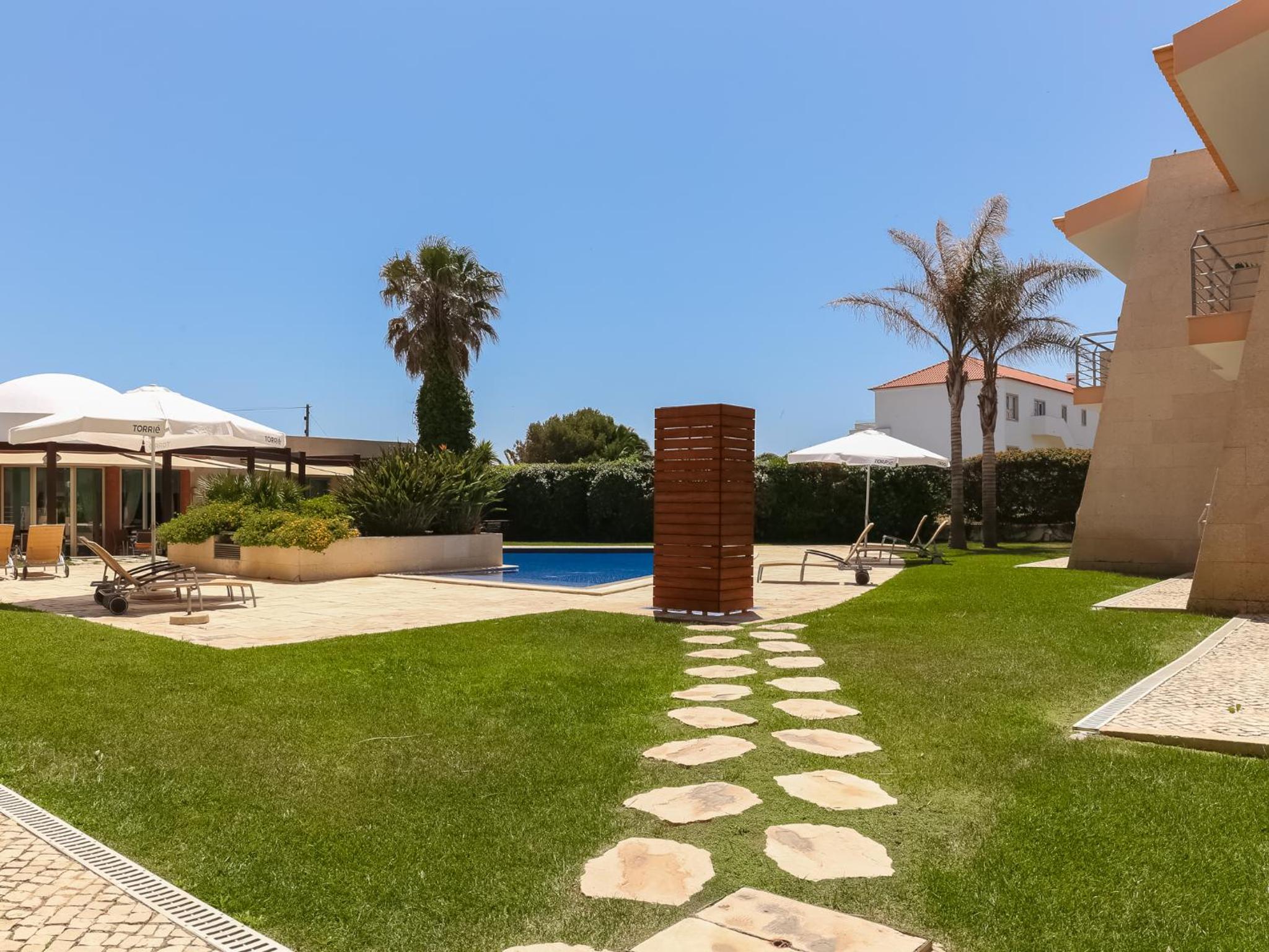 One-Bedroom Apartment with Pool View - Ground Floor photo 3