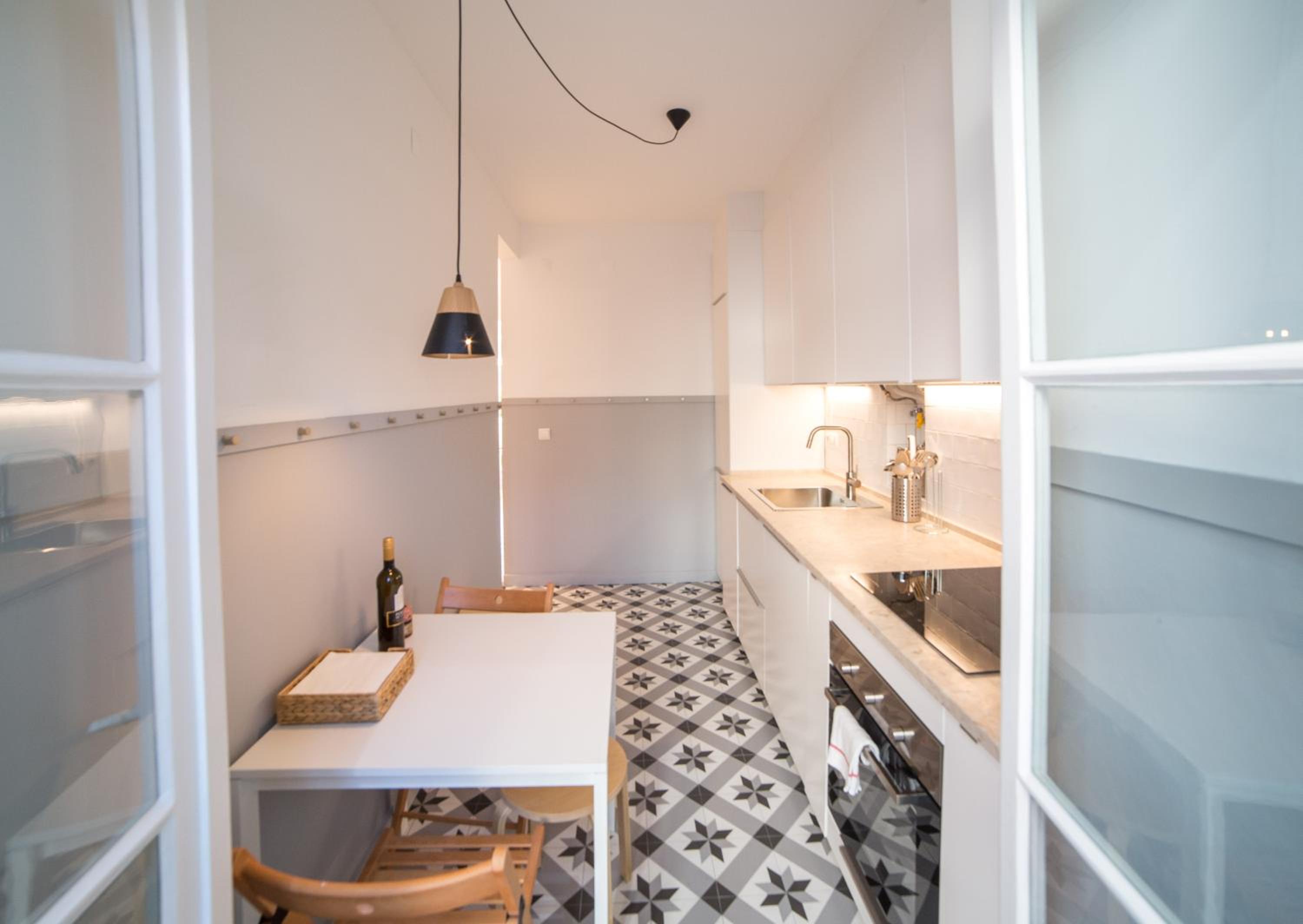 Two-Bedroom Apartment - Photo 5