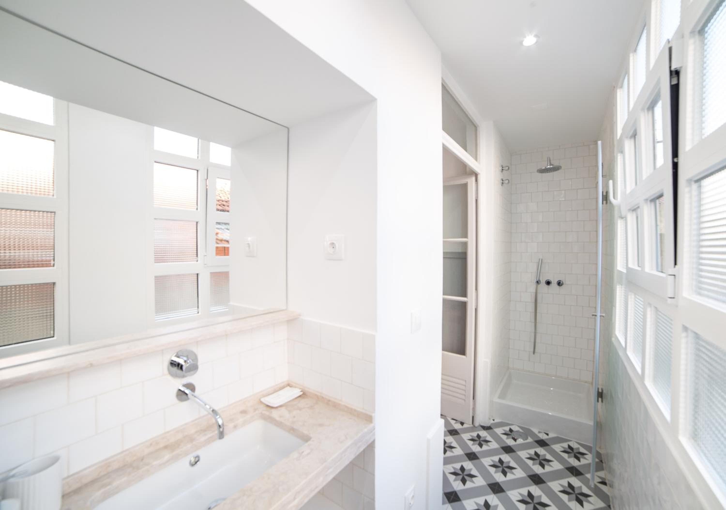 Two-Bedroom Apartment - Photo 8