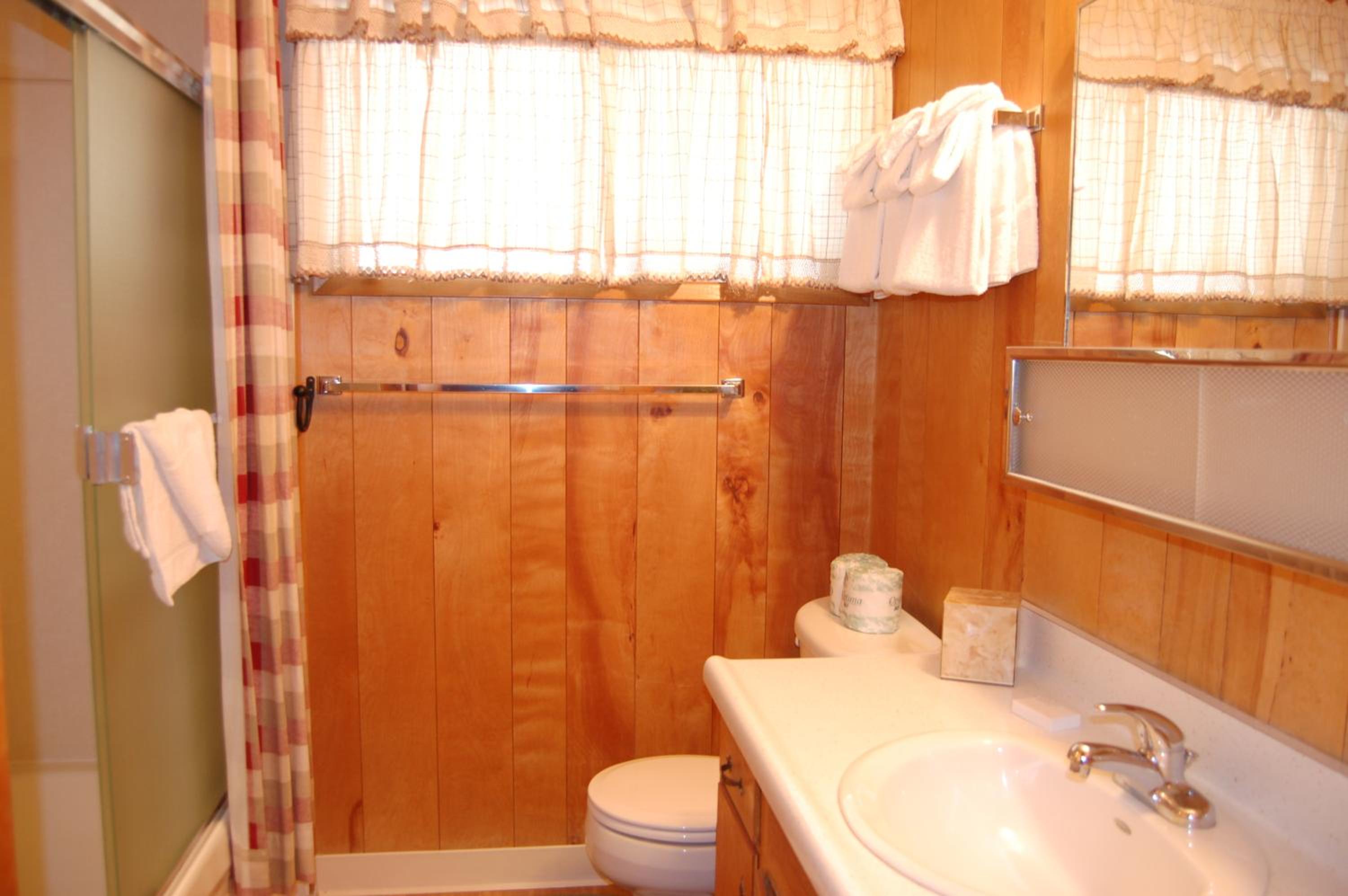 Two-Bedroom House photo 3