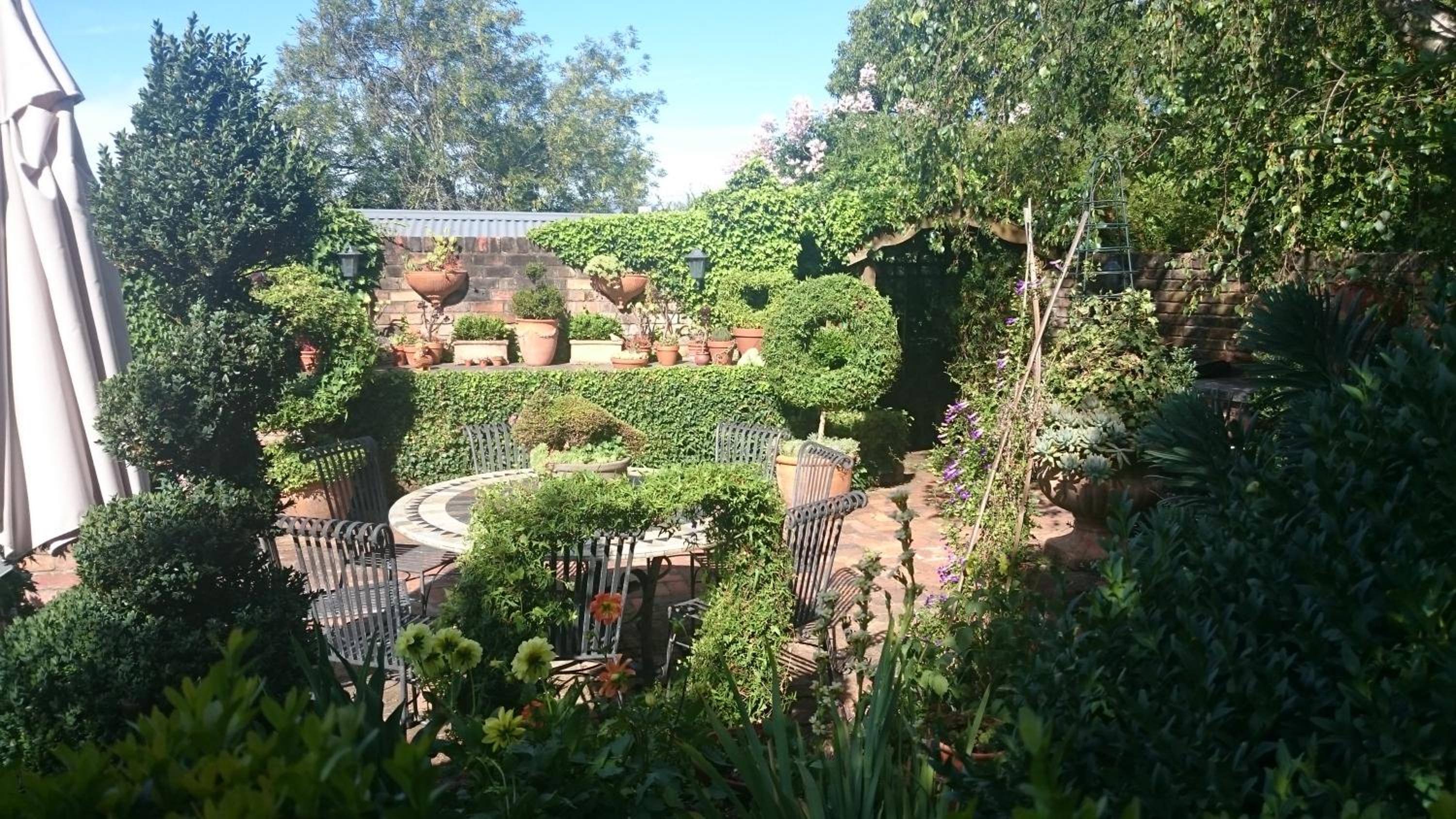 One-Bedroom Apartment with Garden View photo 3