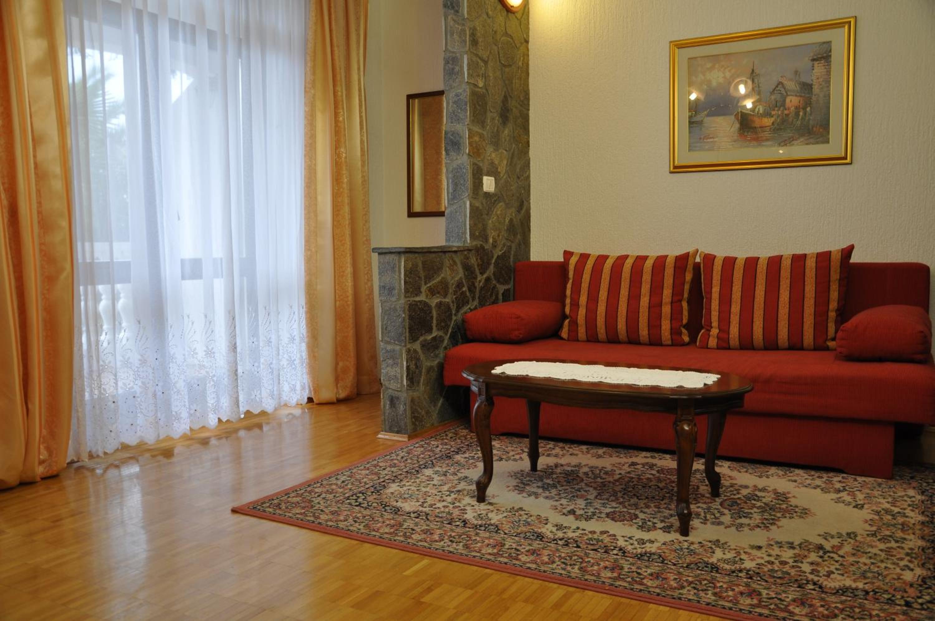 One-Bedroom Apartment with Terrace