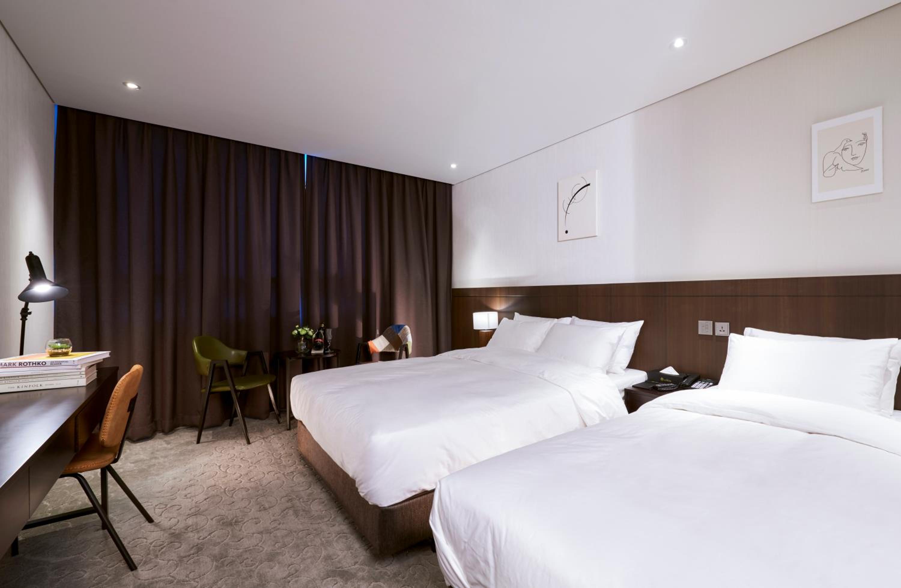 Deluxe Twin Room - Photo 4