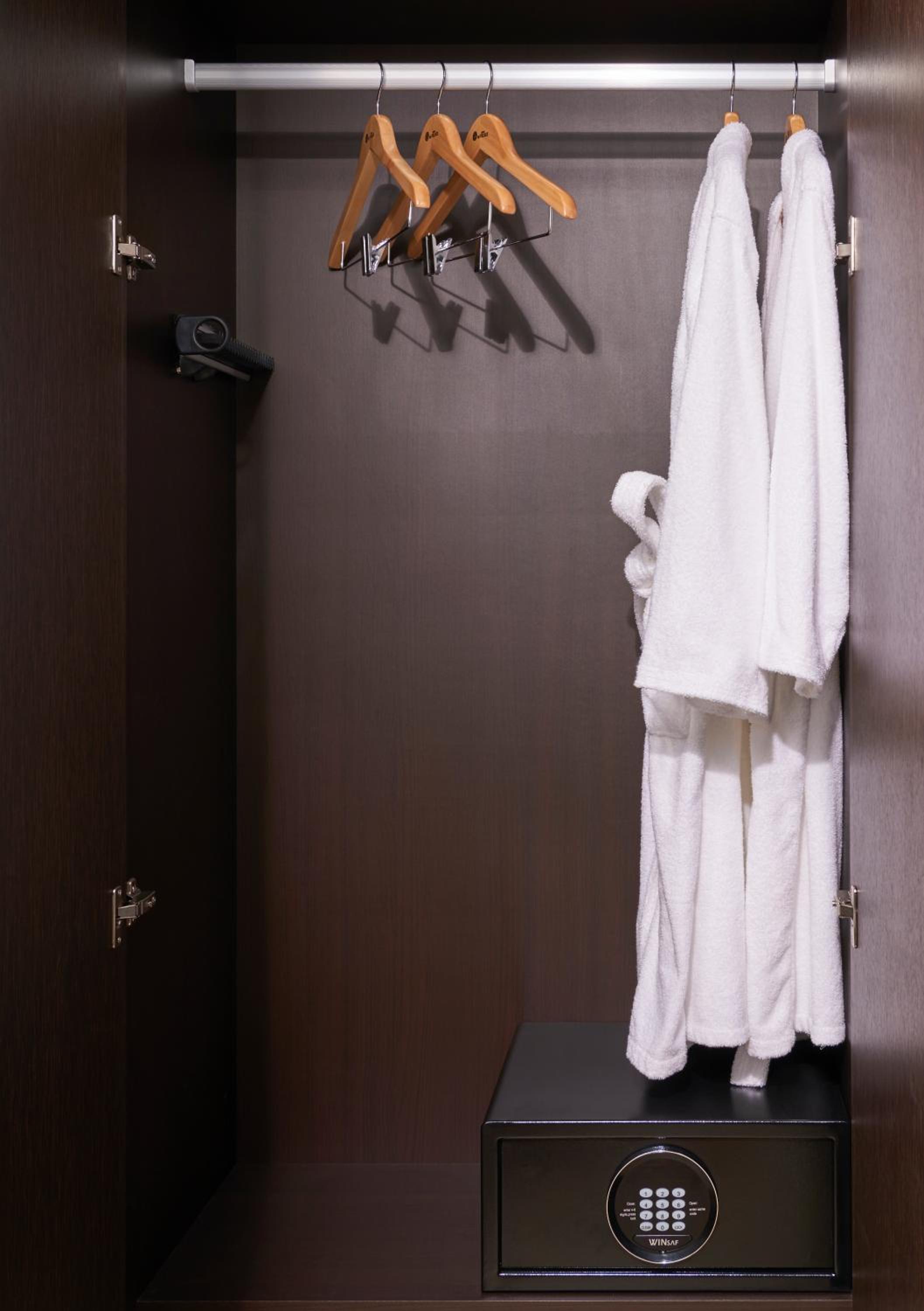 Deluxe Twin Room - Photo 1